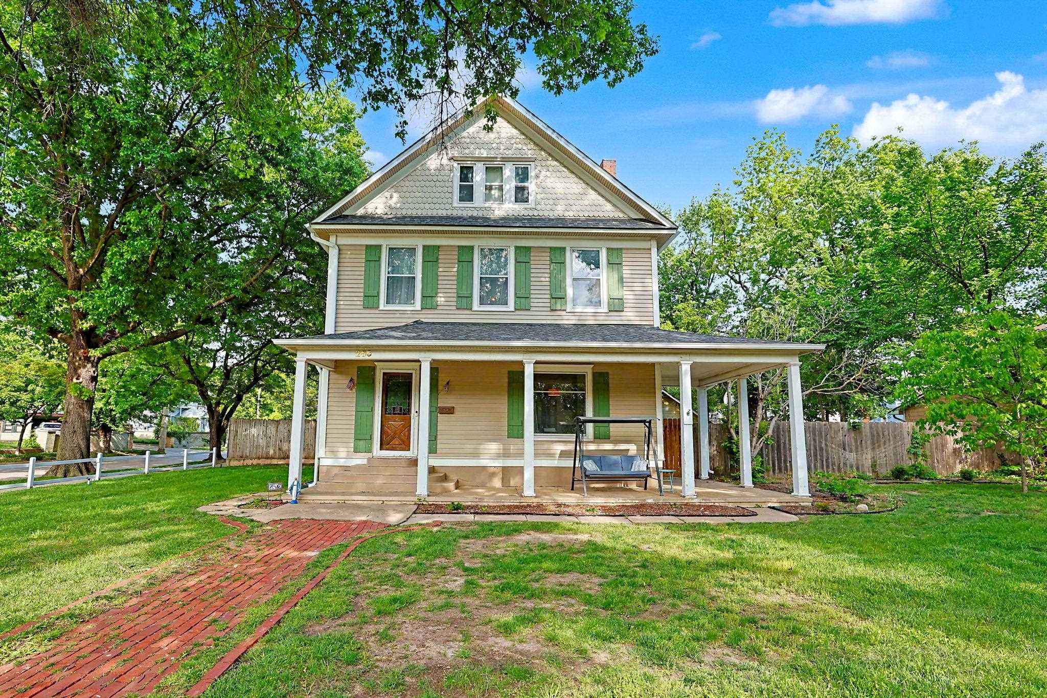 256 N Roosevelt Avenue Wichita KS 67208