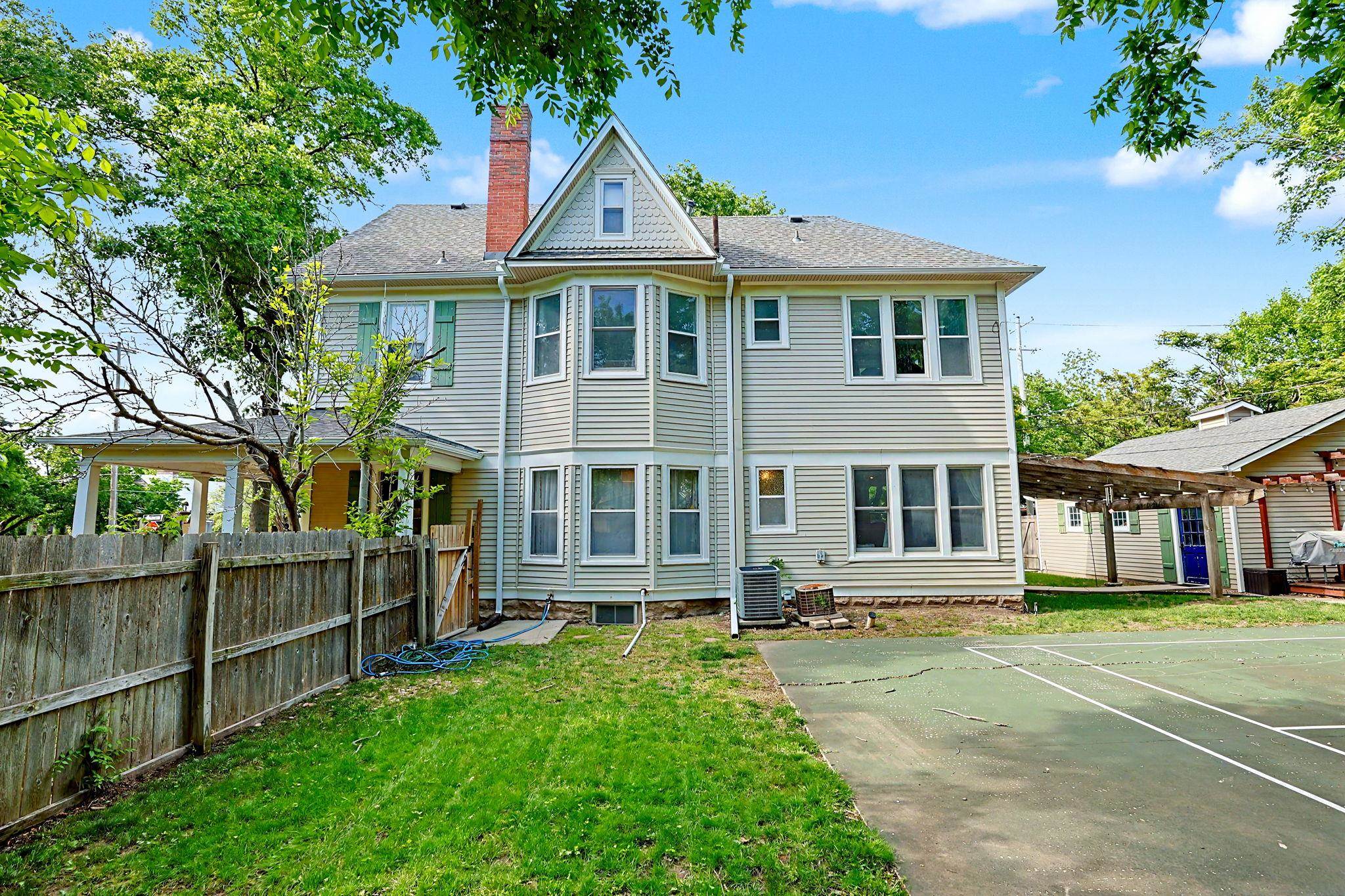 256 N Roosevelt Avenue Wichita KS 67208