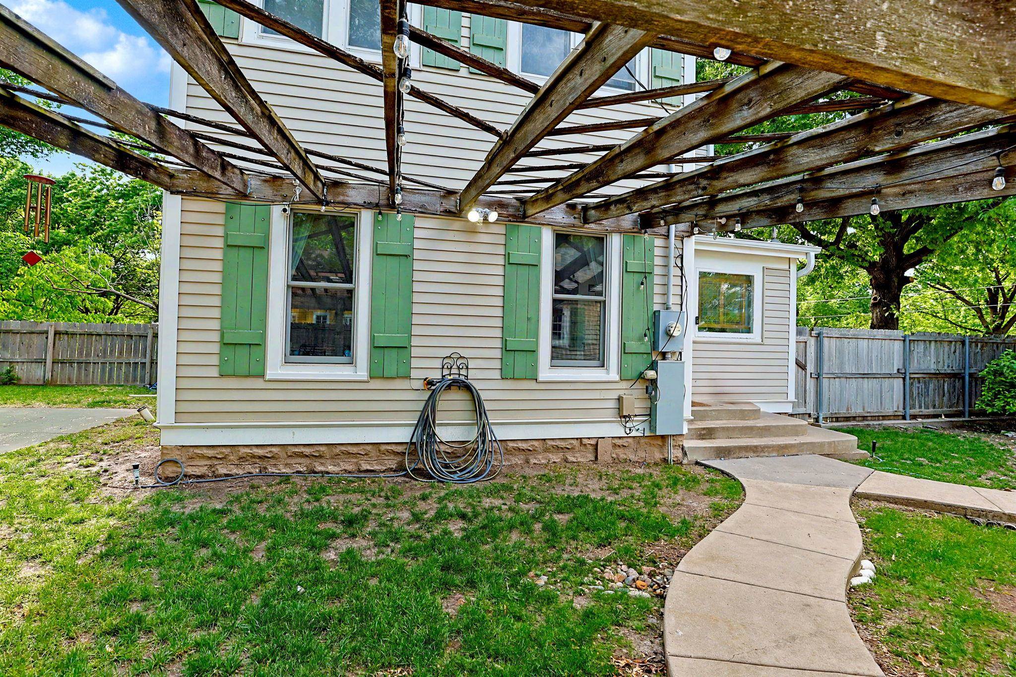 256 N Roosevelt Avenue Wichita KS 67208