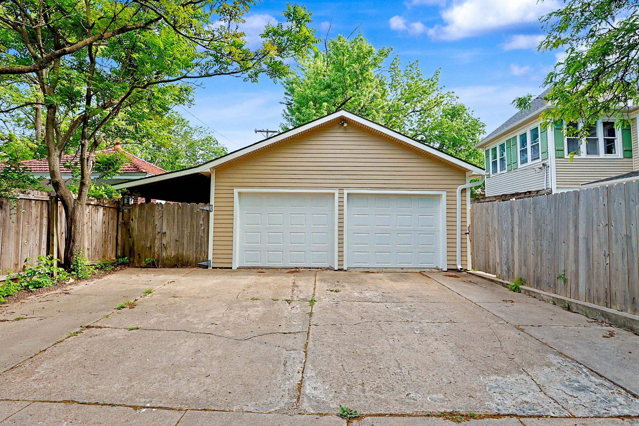 256 N Roosevelt Avenue Wichita KS 67208