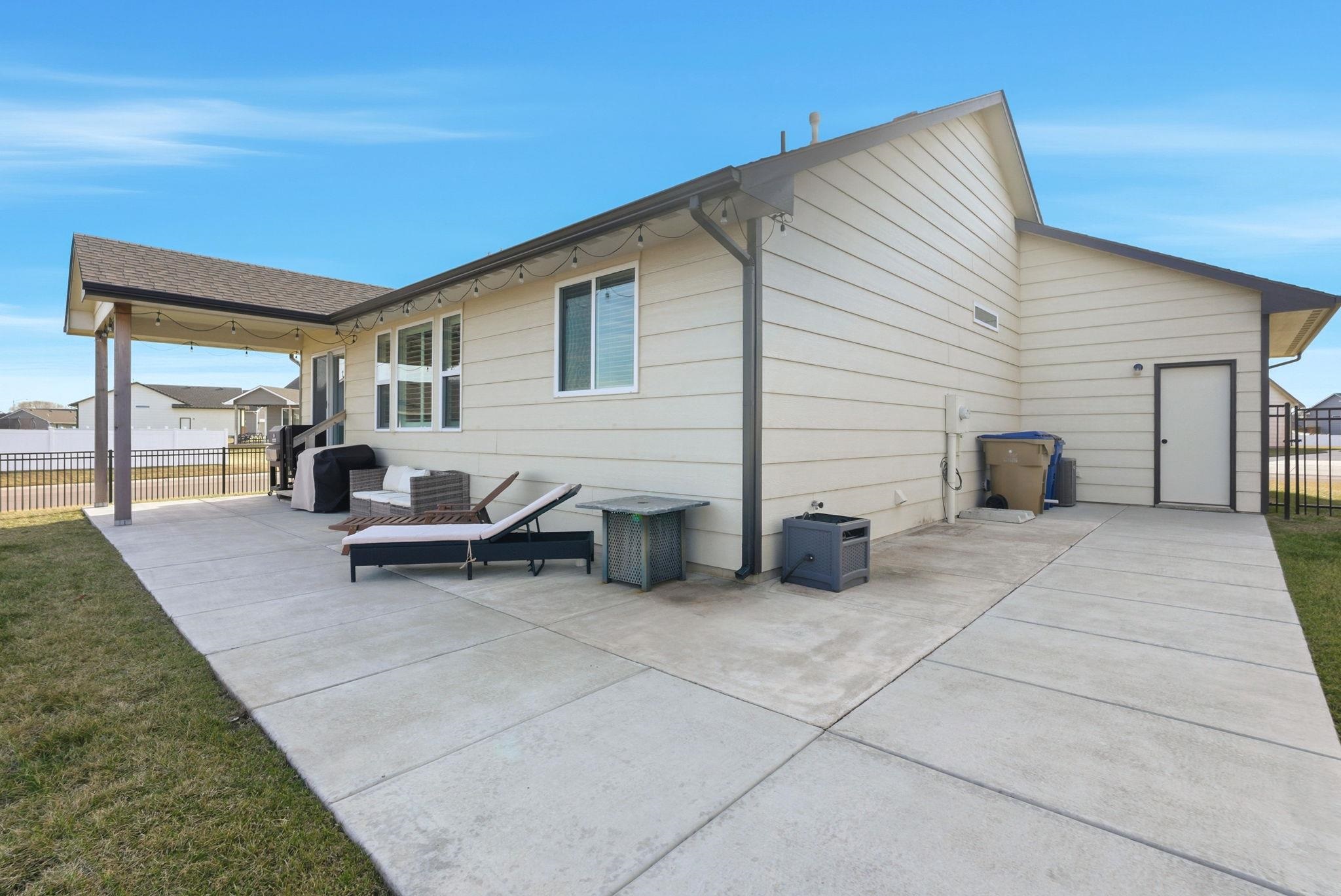 1702 N Kentucky Lane Wichita KS 67235