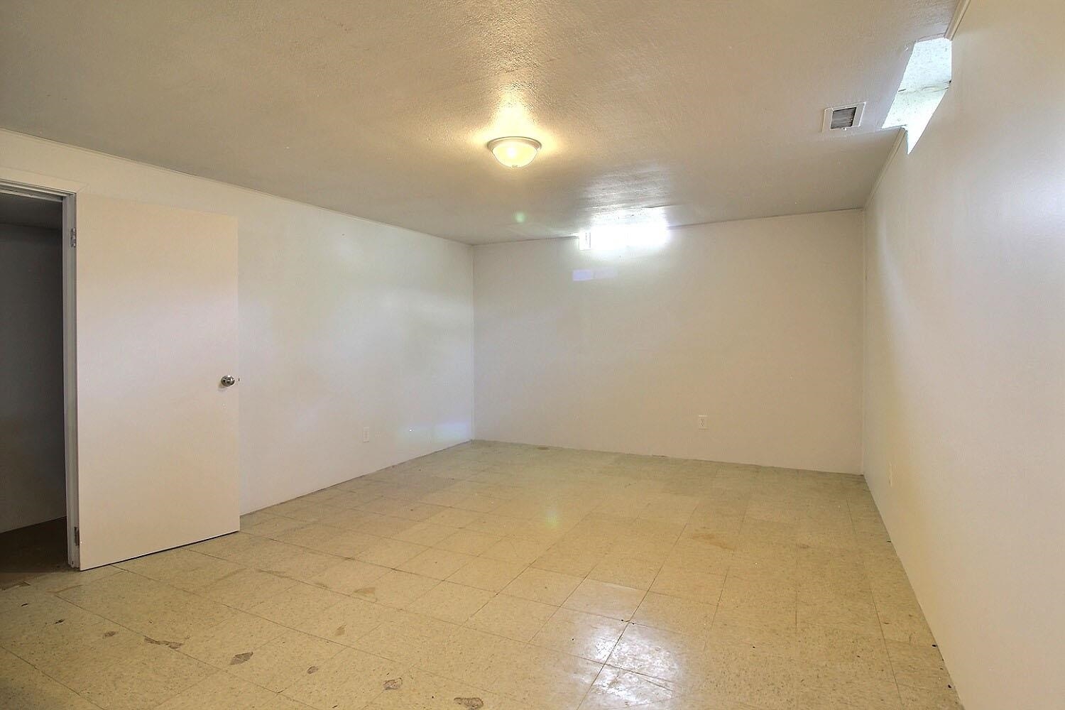 411 S Washington Street Belle Plaine KS 67013