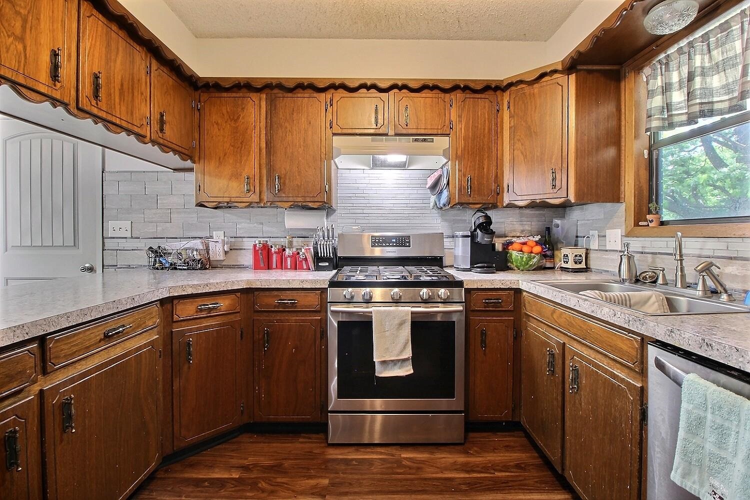 411 S Washington Street Belle Plaine KS 67013