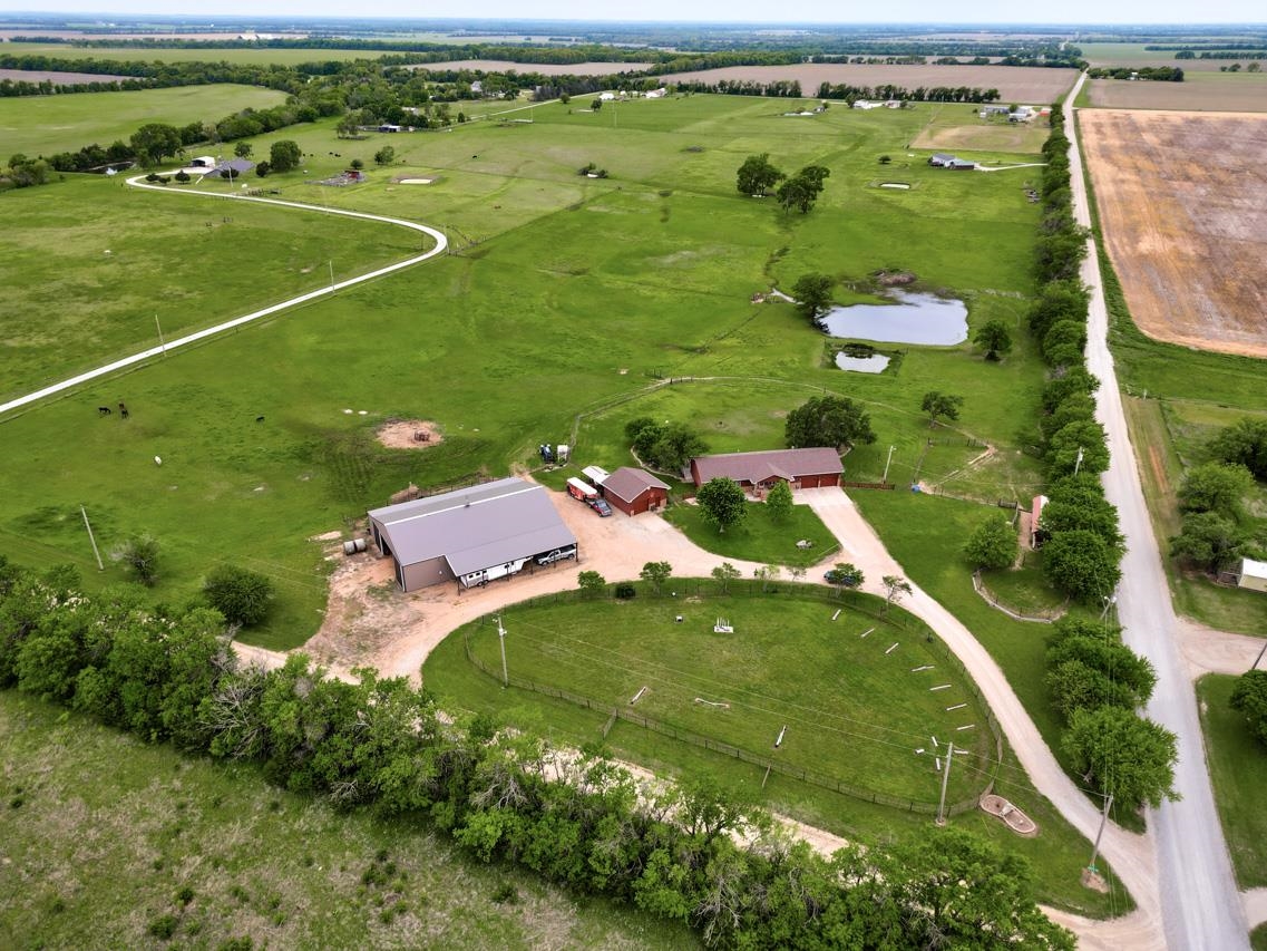 18071 65th Road Winfield KS 67156