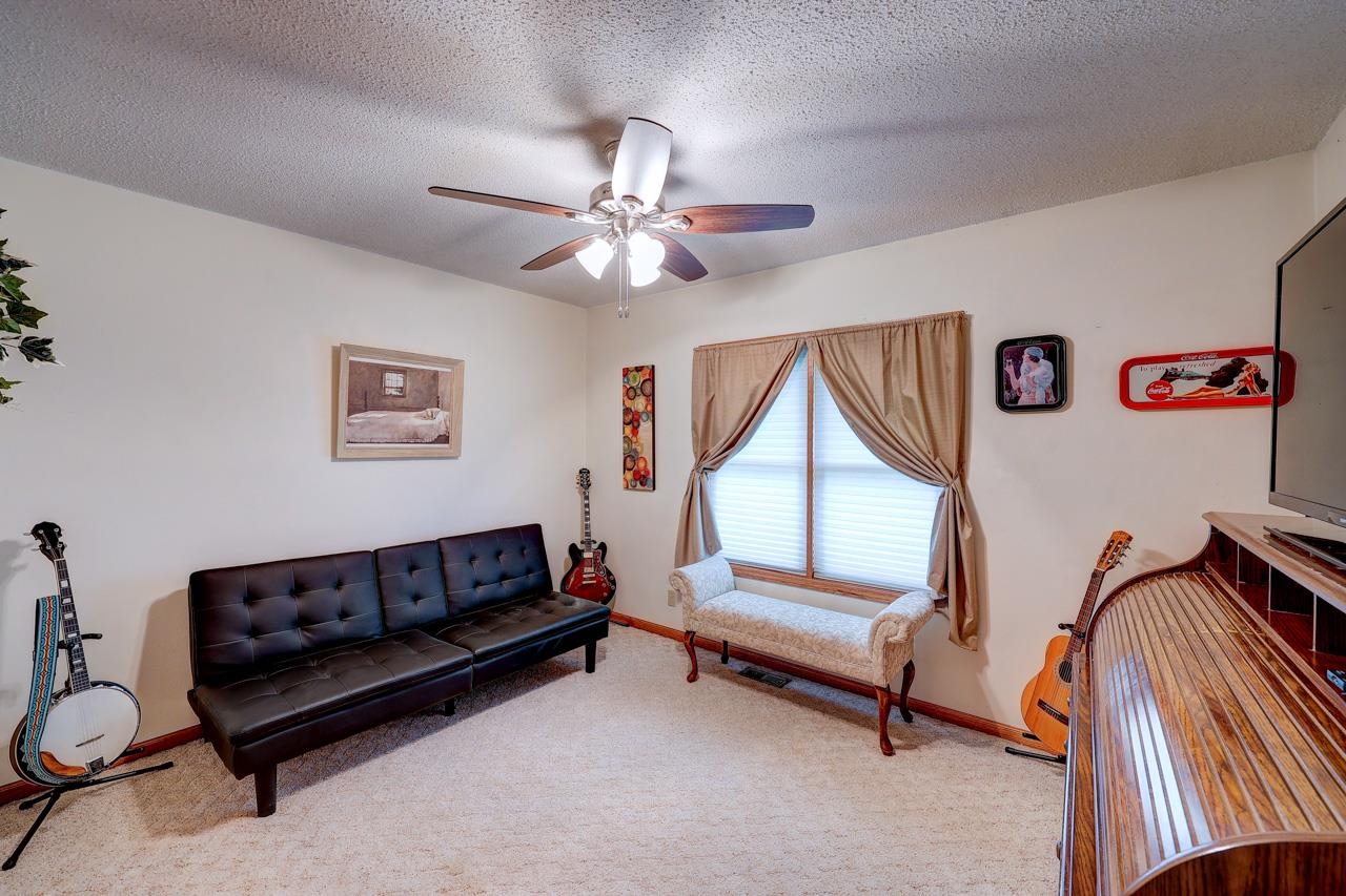 18071 65th Road Winfield KS 67156