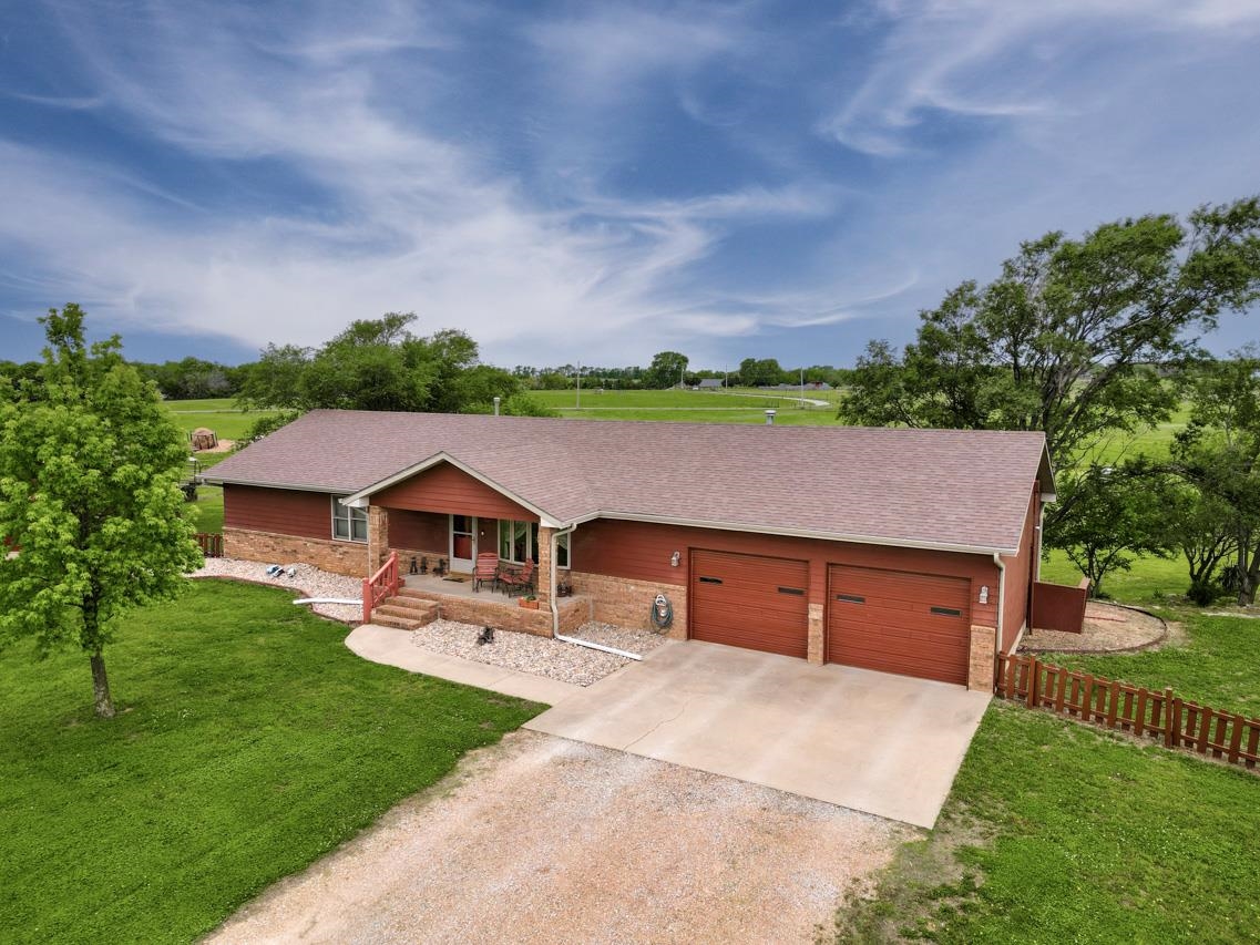 18071 65th Road Winfield KS 67156