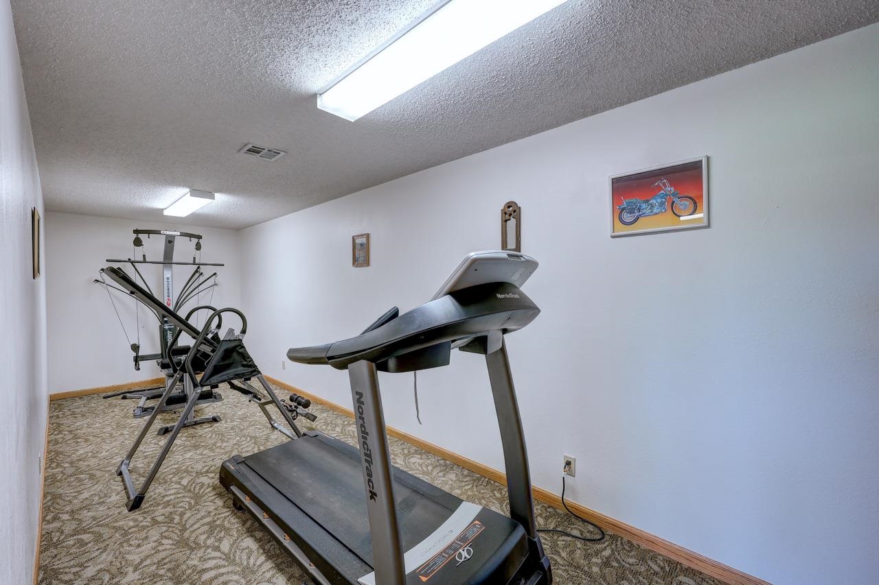 18071 65th Road Winfield KS 67156