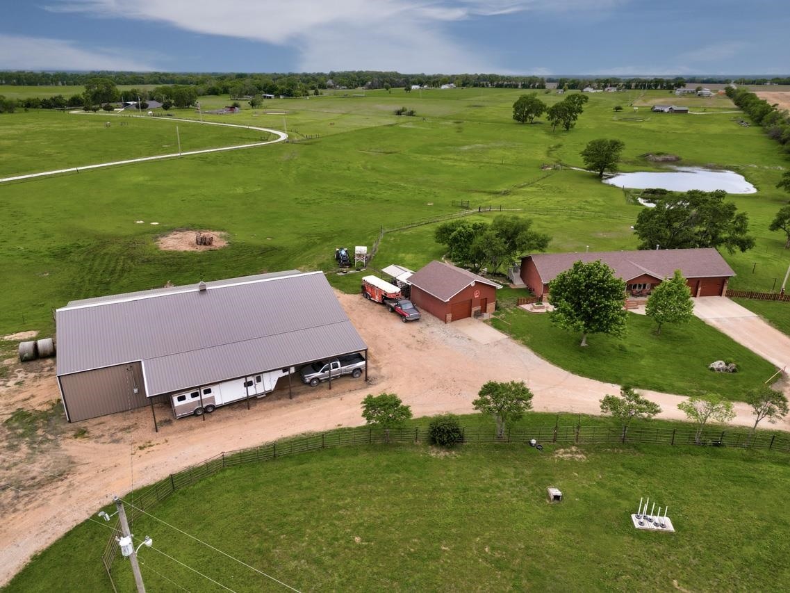 18071 65th Road Winfield KS 67156