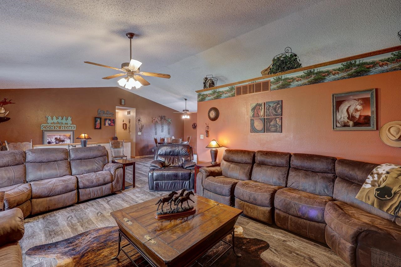 18071 65th Road Winfield KS 67156