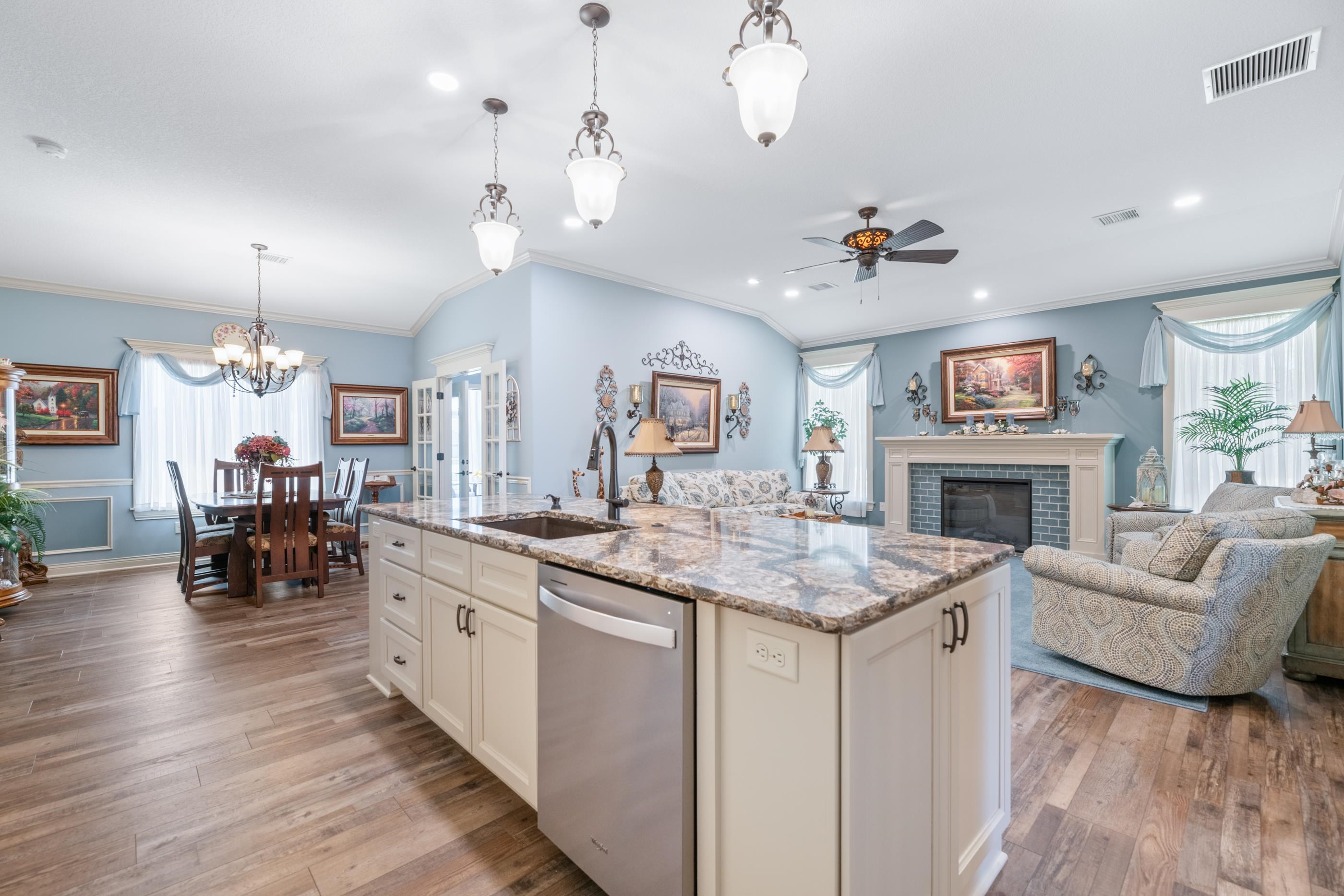 3632 N Lakeway Court Wichita KS 67205