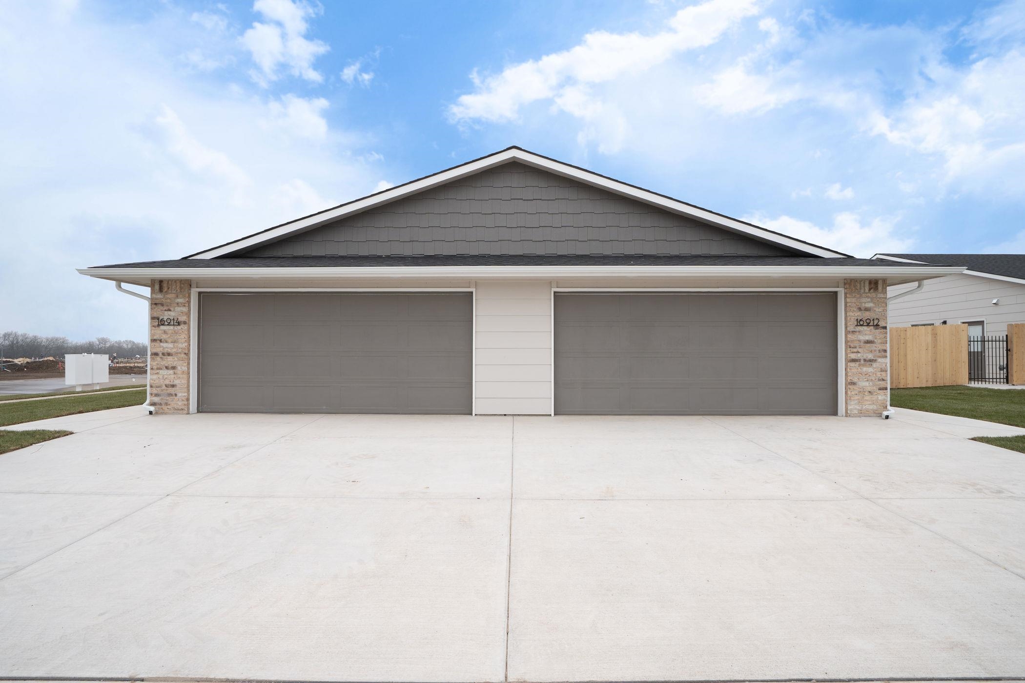 16804 W Lawson Goddard KS 67052