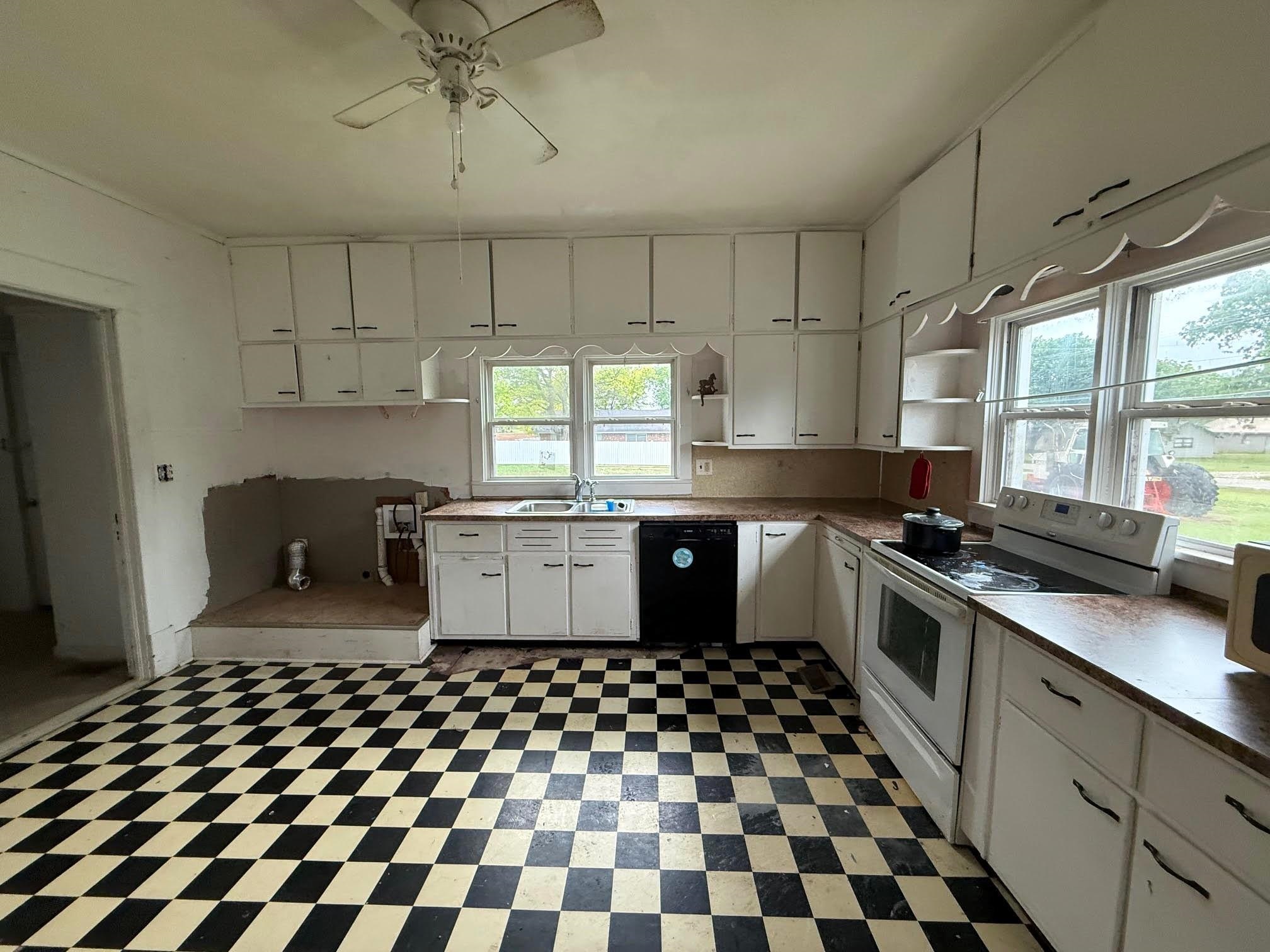 521 N Osage Street Caldwell KS 67022