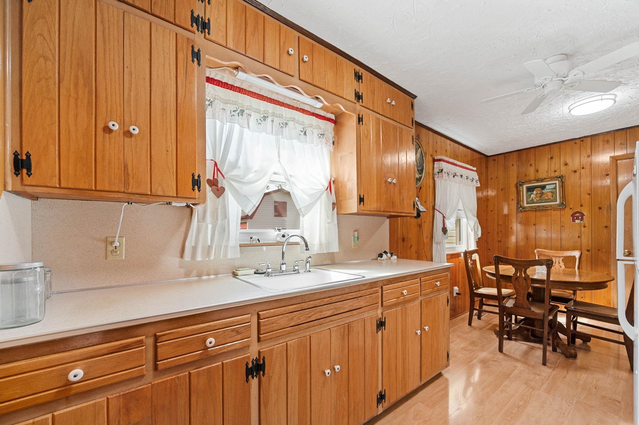 449 W 4th Street Haysville KS 67060