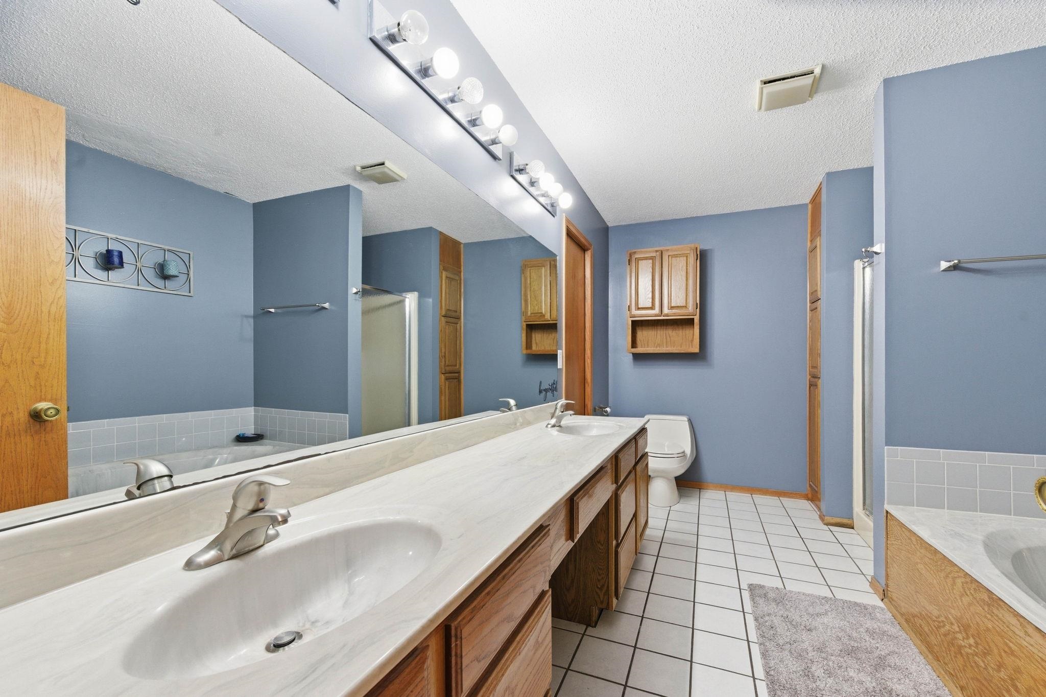 10407 E Countryside Circle Wichita KS 67207