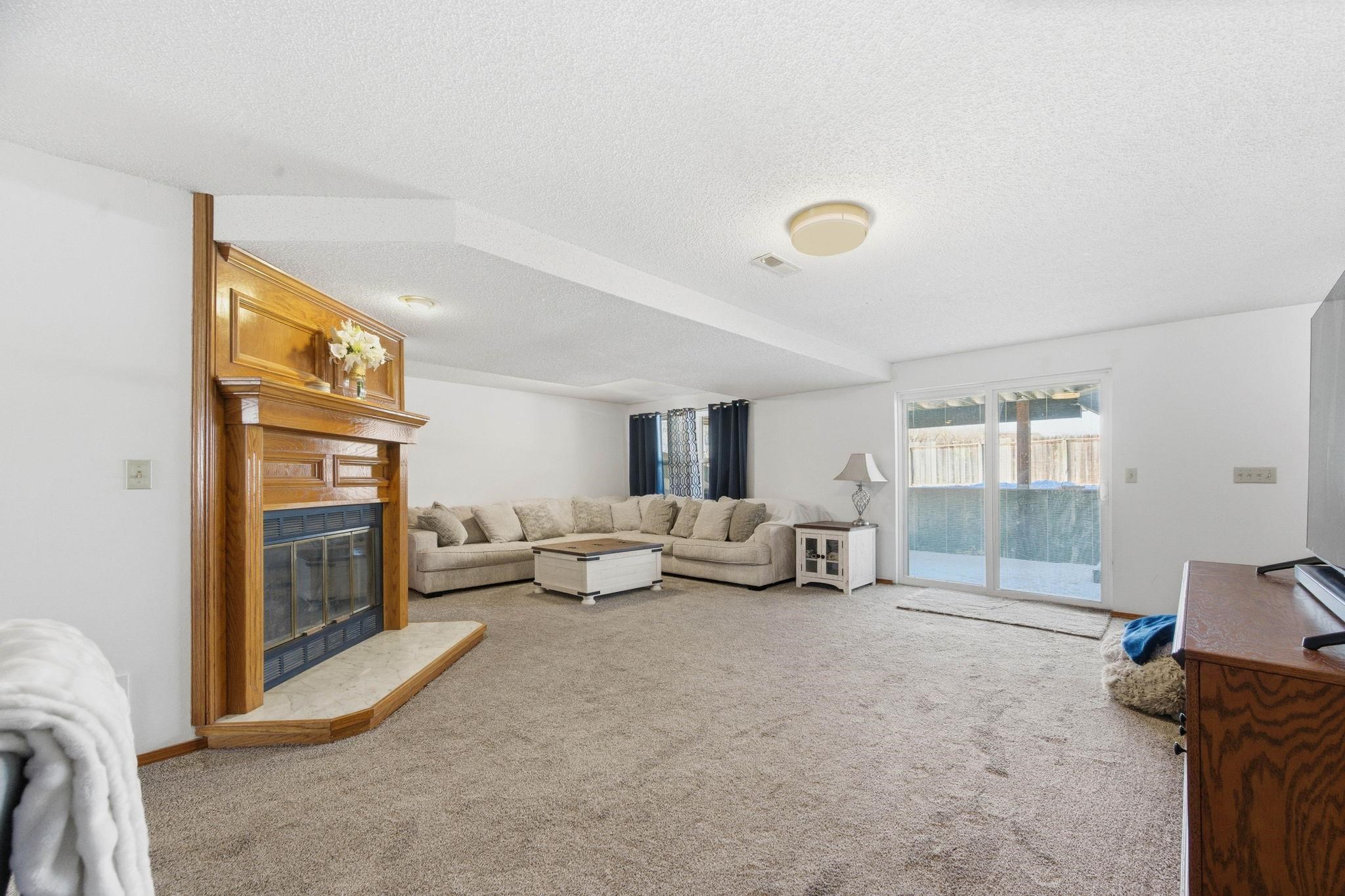 10407 E Countryside Circle Wichita KS 67207