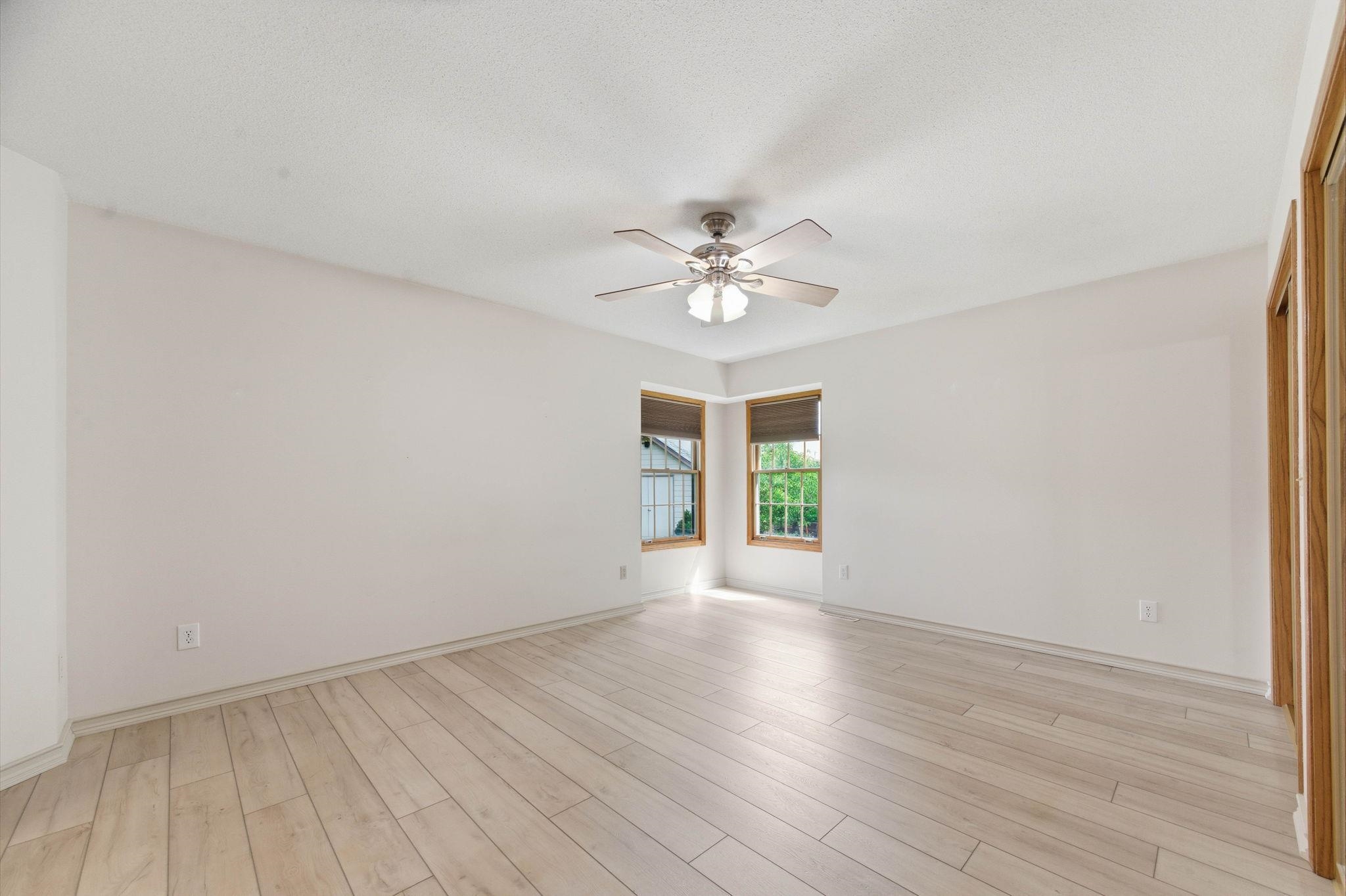 1226 N Briarwood Court Derby KS 67037