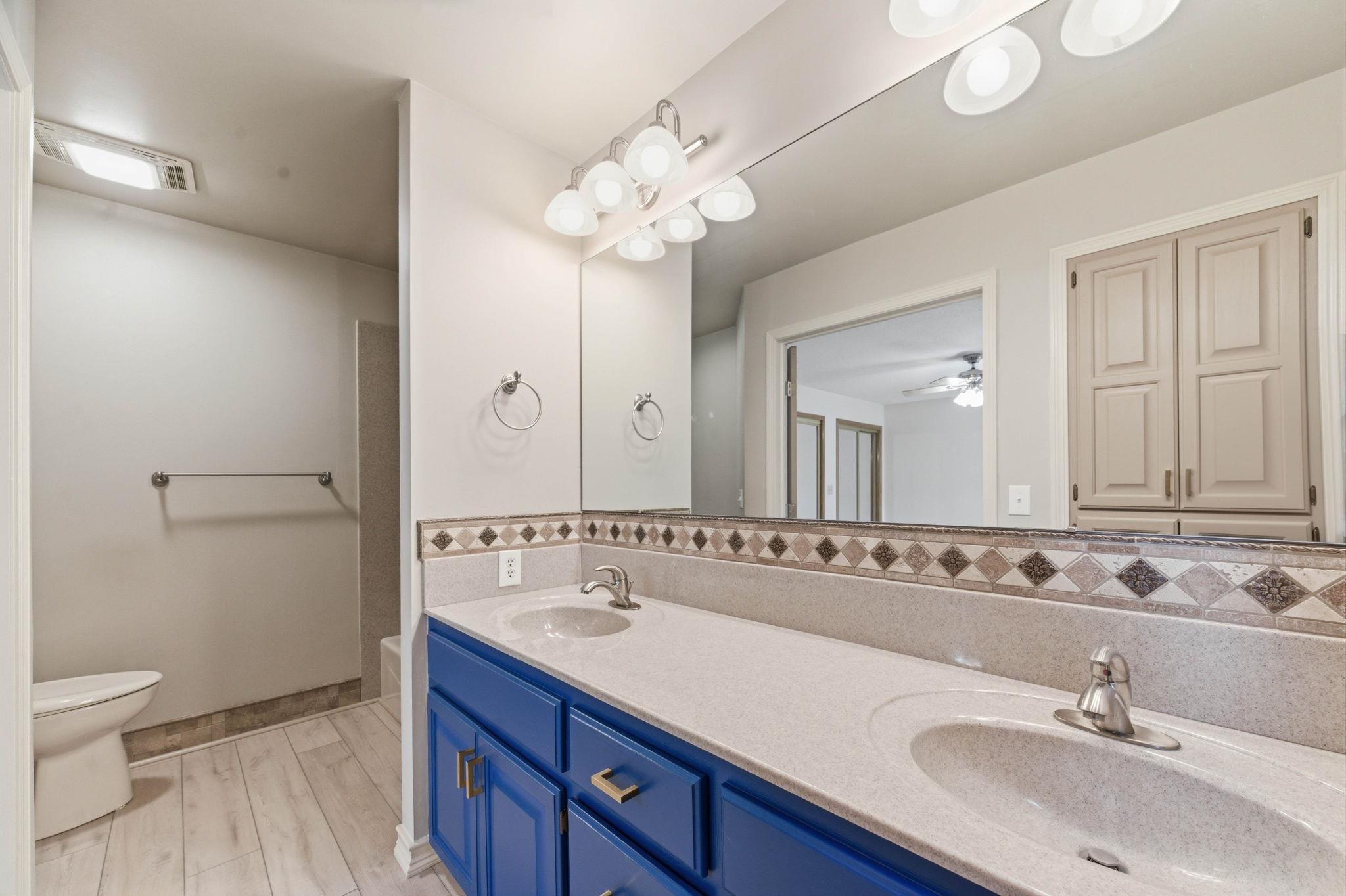 1226 N Briarwood Court Derby KS 67037