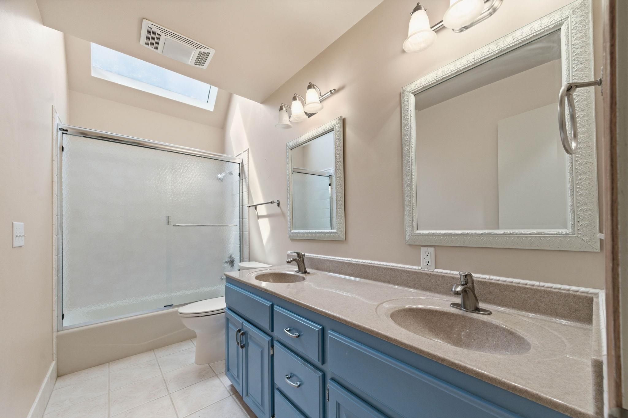 1226 N Briarwood Court Derby KS 67037