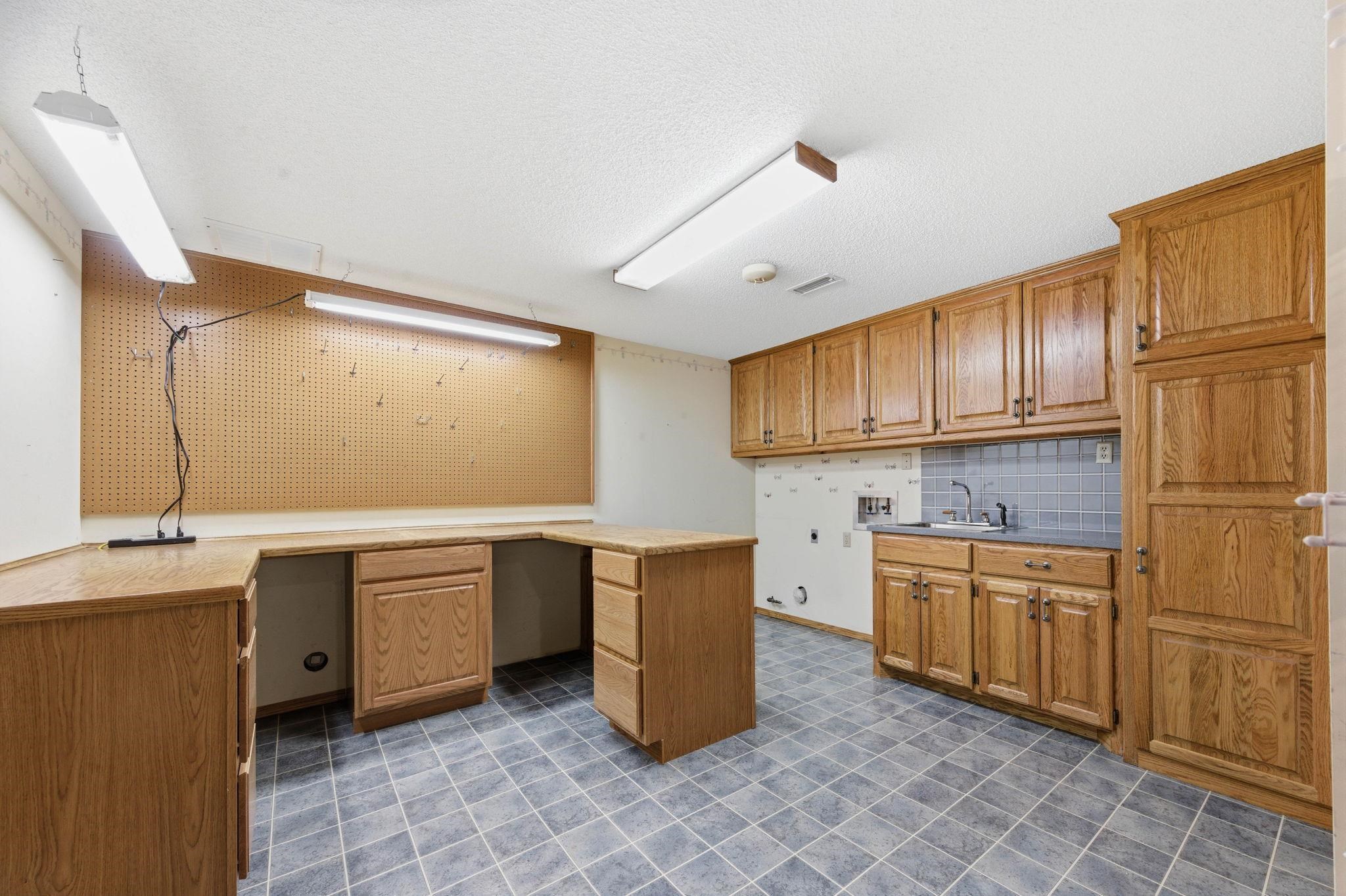 1226 N Briarwood Court Derby KS 67037