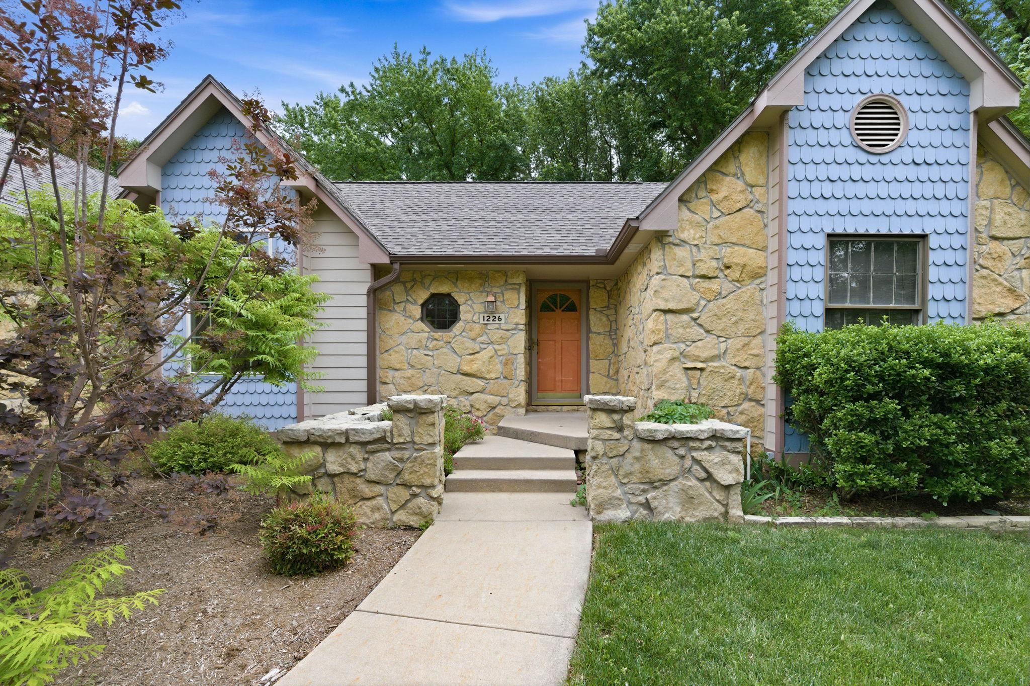 1226 N Briarwood Court Derby KS 67037