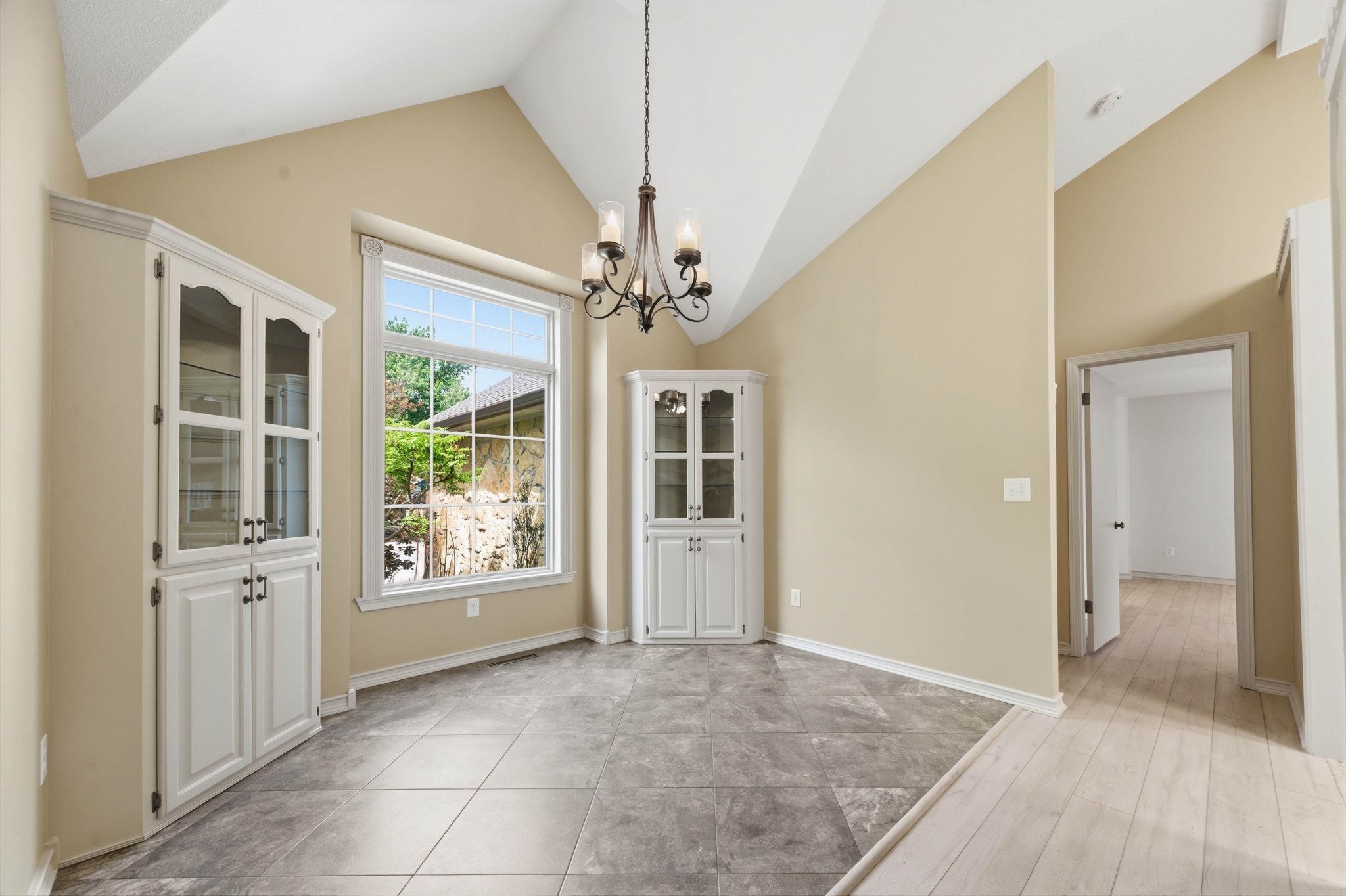 1226 N Briarwood Court Derby KS 67037