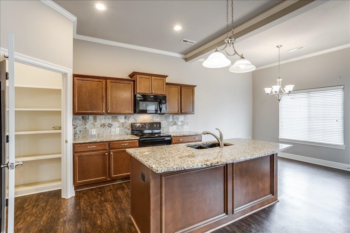 139 N Sheridan Avenue Valley Center KS 67147
