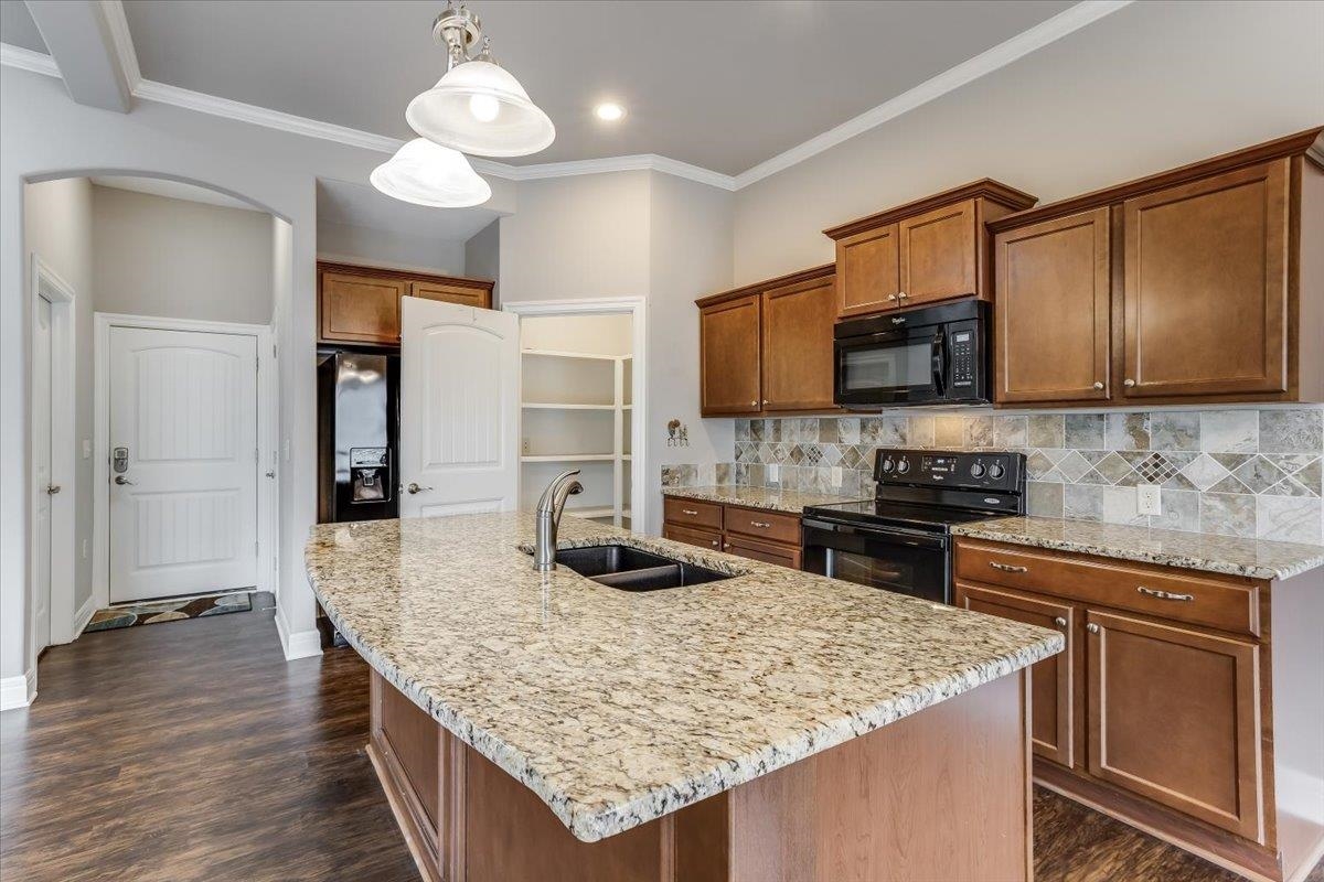 139 N Sheridan Avenue Valley Center KS 67147