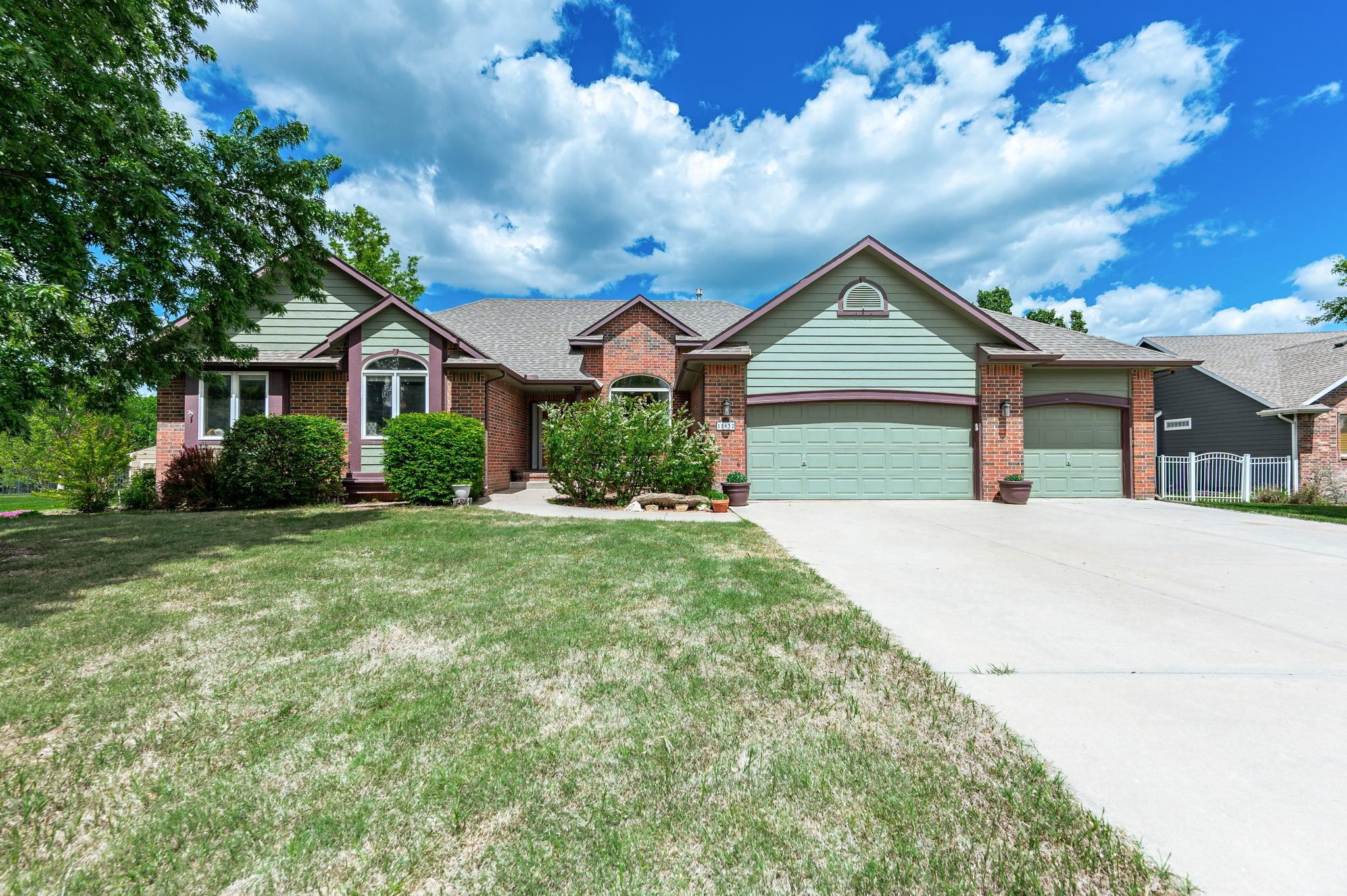 15632 W Hendryx Court Goddard KS 67052