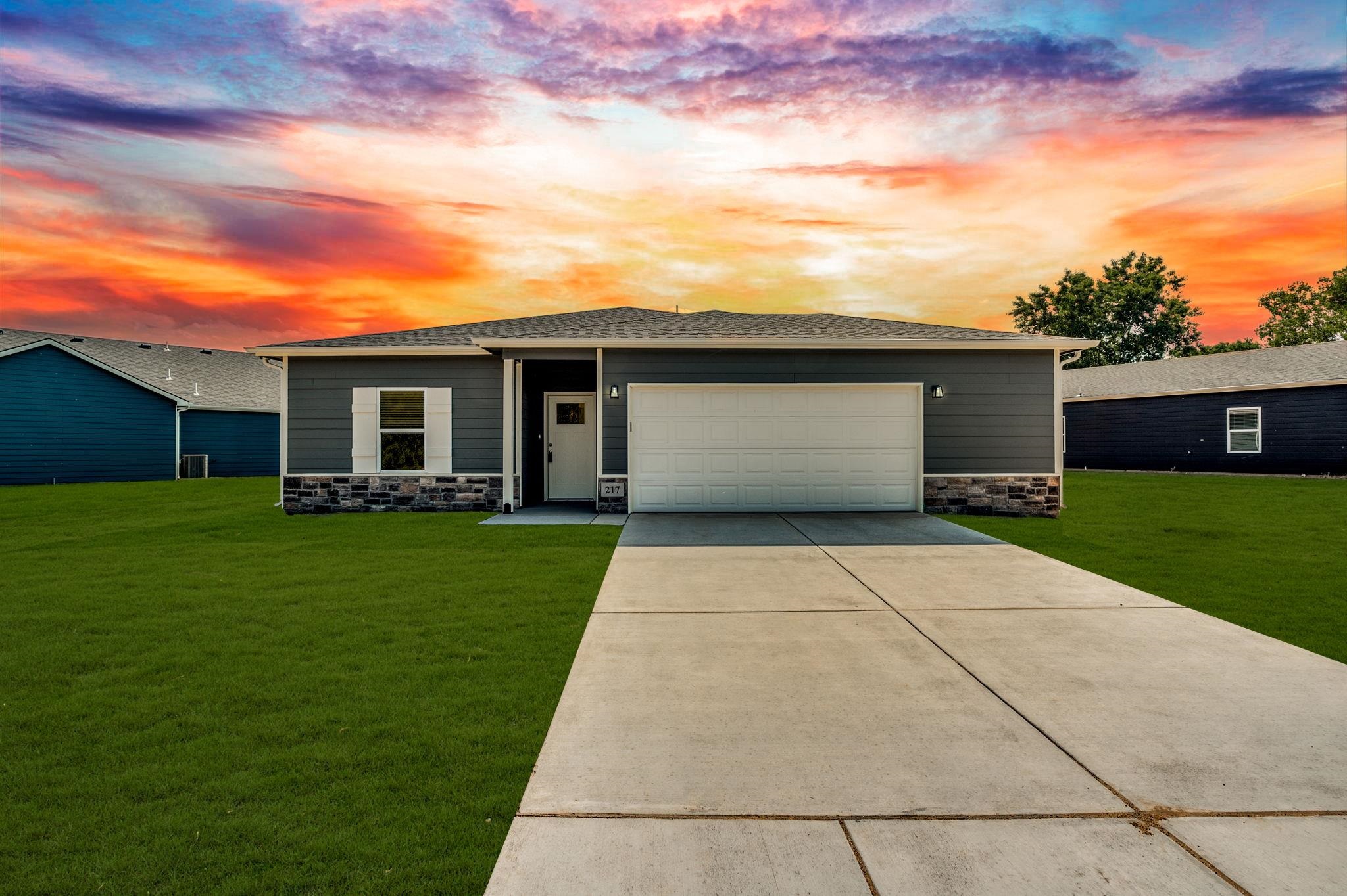 217 Lakeside Drive Cheney KS 67025