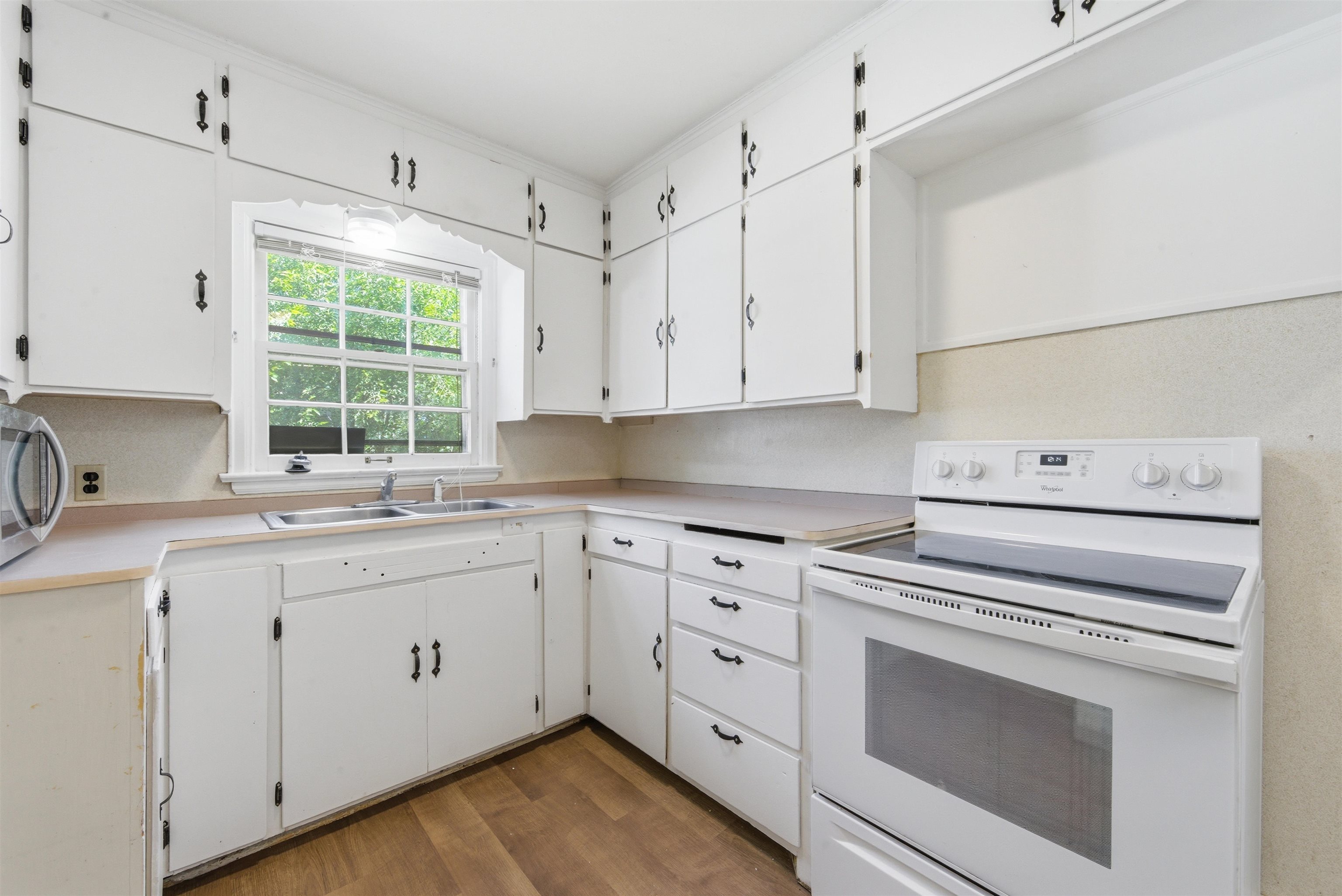 642 S Sylvan Wichita KS 67218