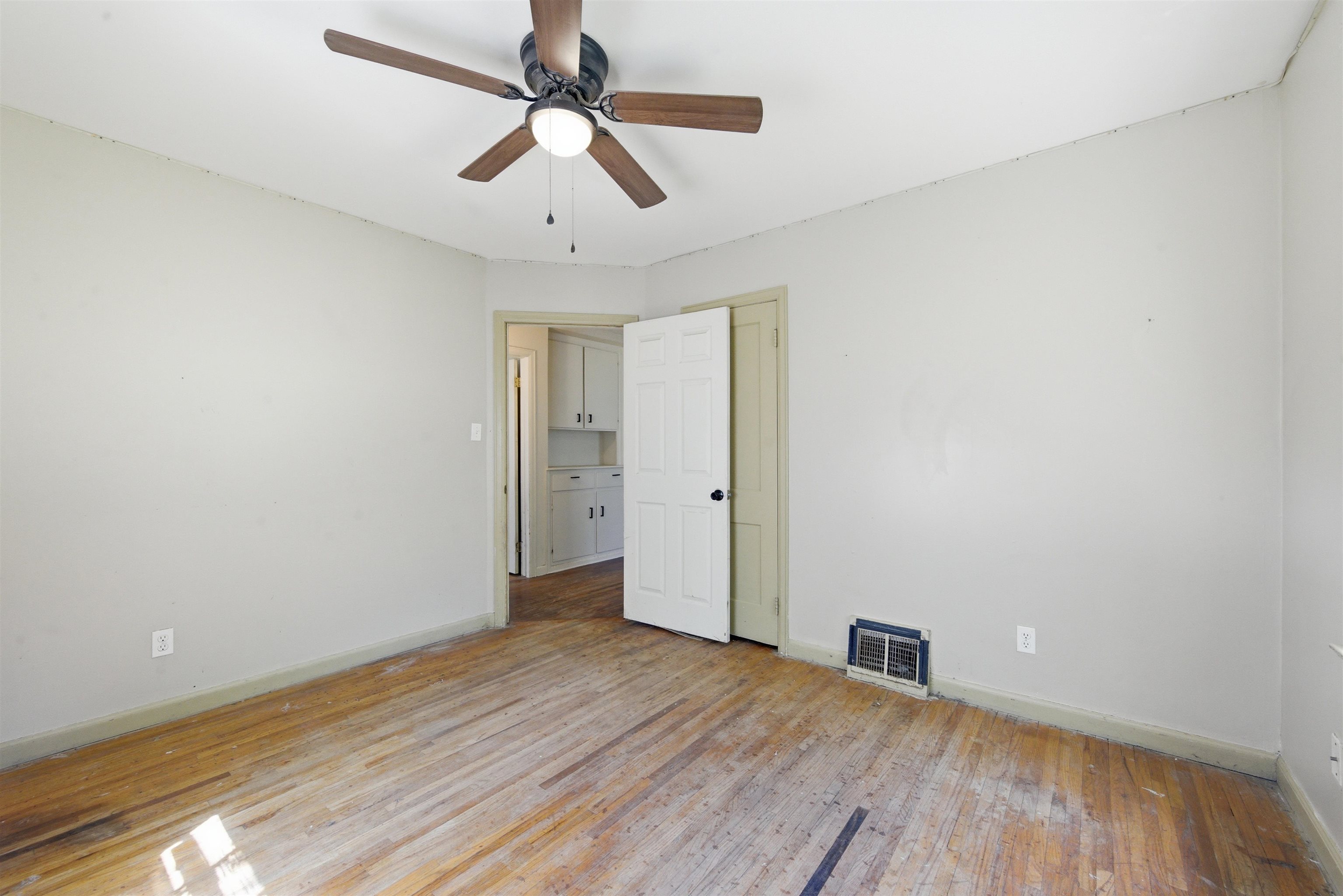 642 S Sylvan Wichita KS 67218