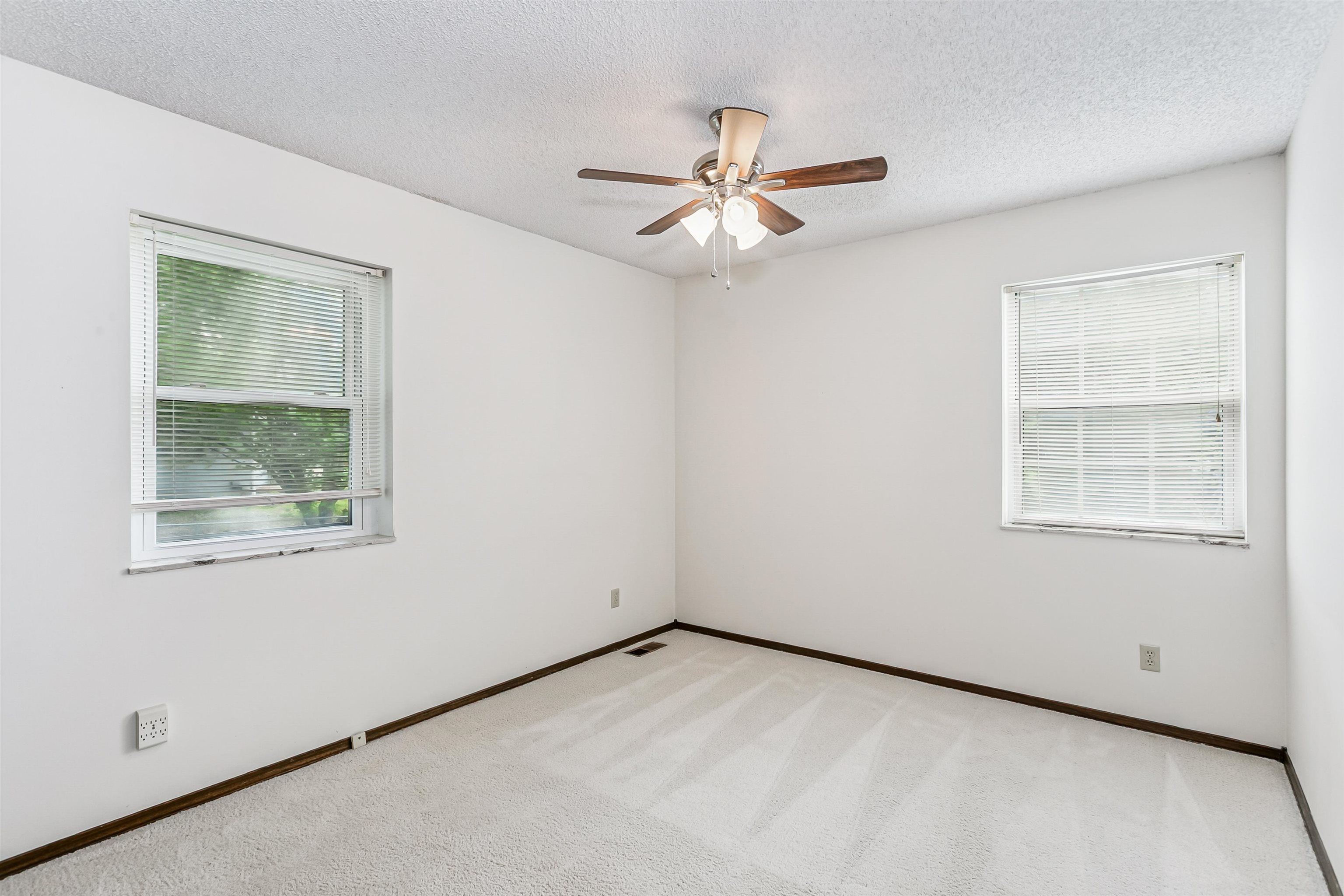 3304 Colonial Court Augusta KS 67010