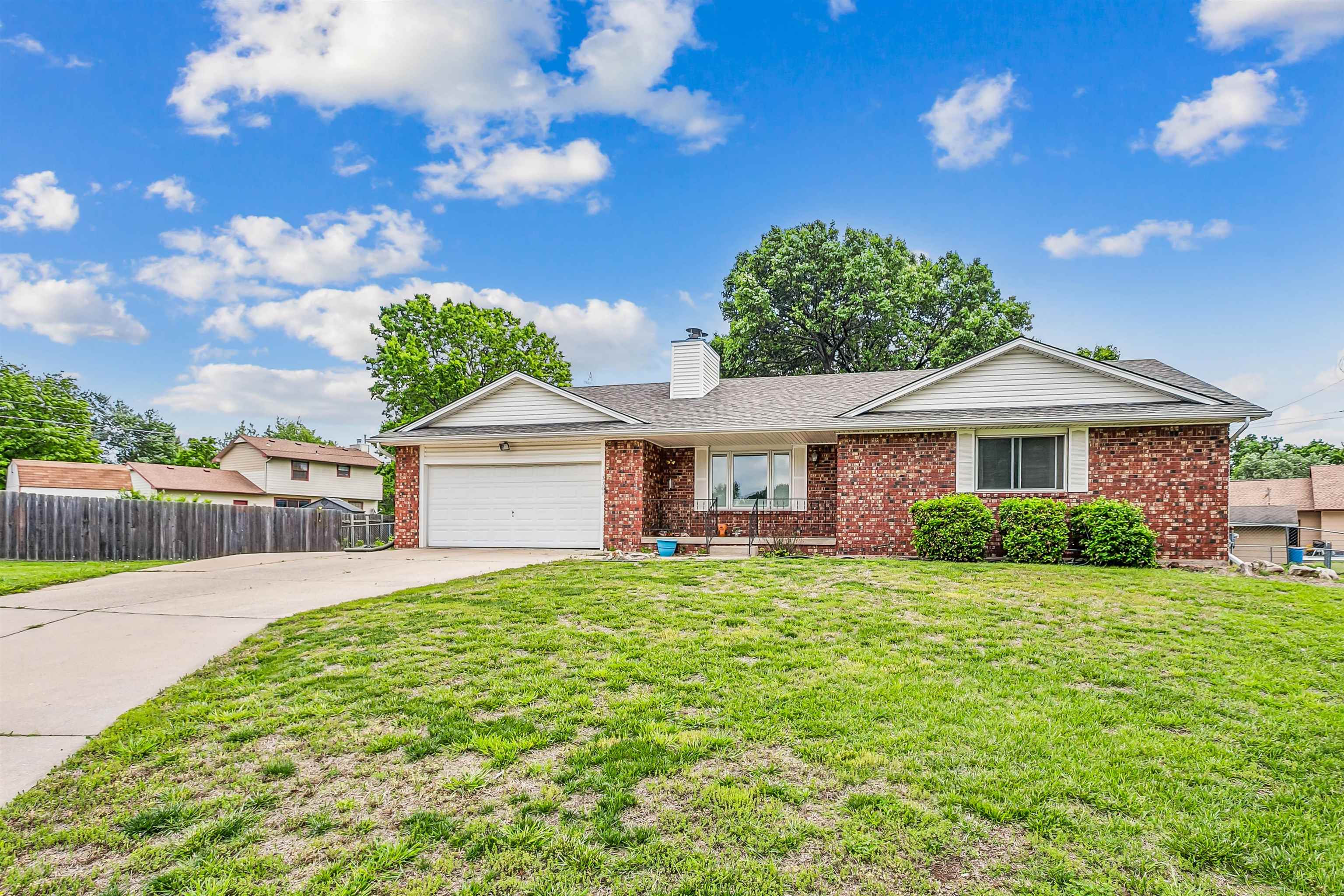 3304 Colonial Court Augusta KS 67010