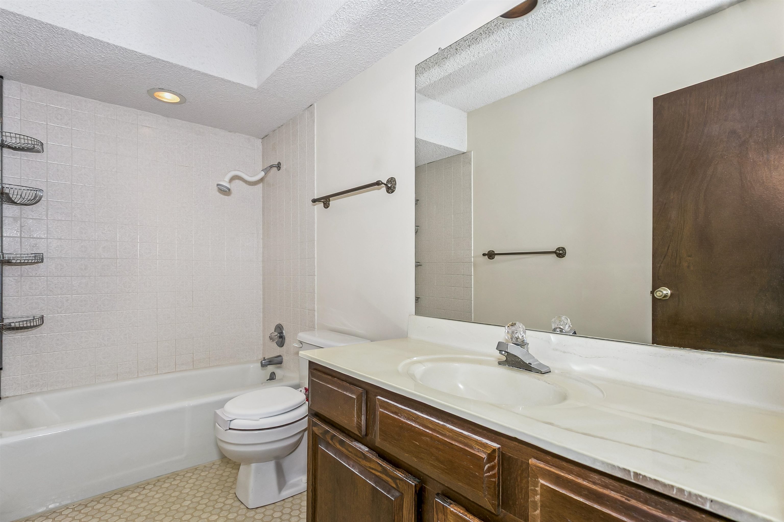 3304 Colonial Court Augusta KS 67010