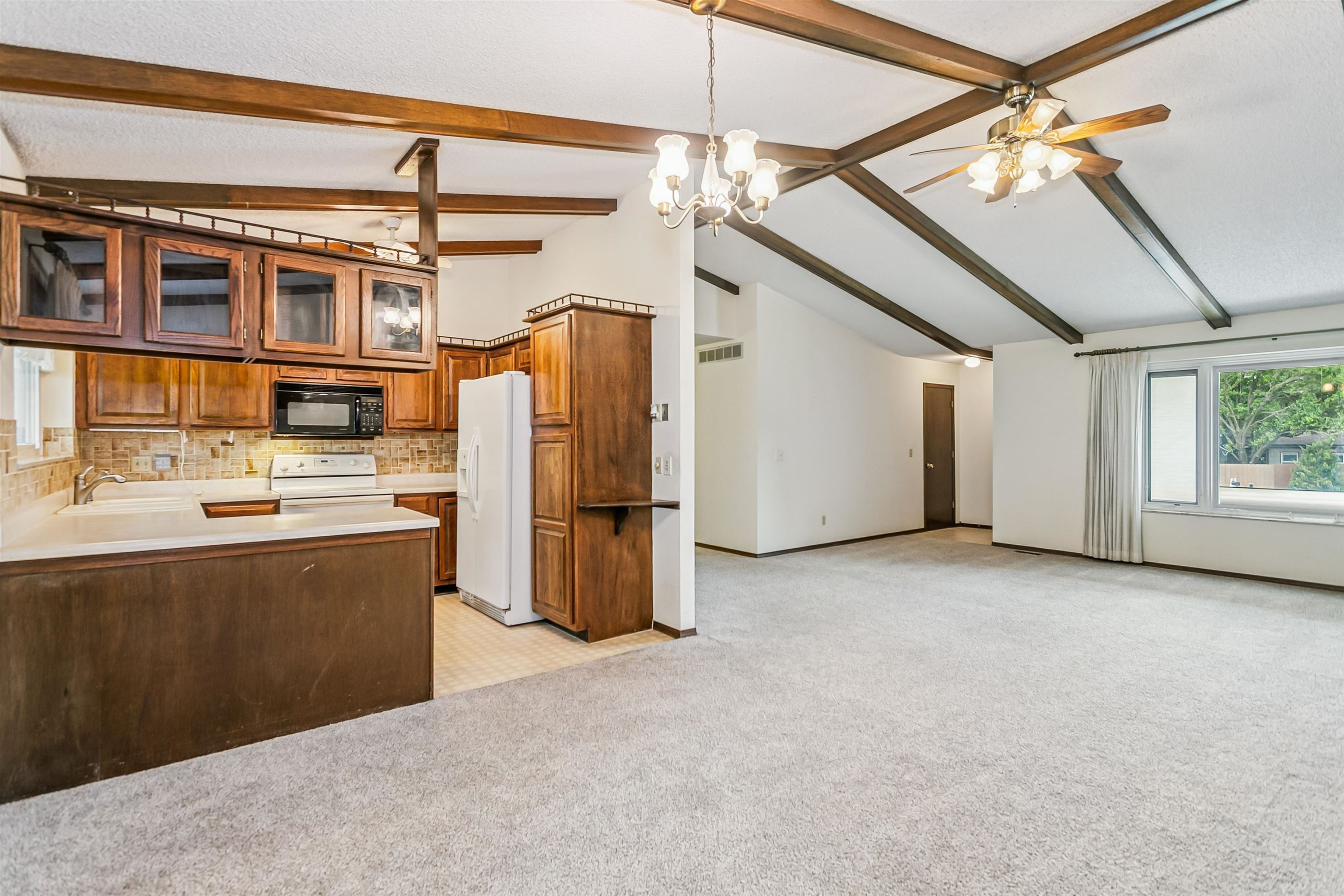 3304 Colonial Court Augusta KS 67010