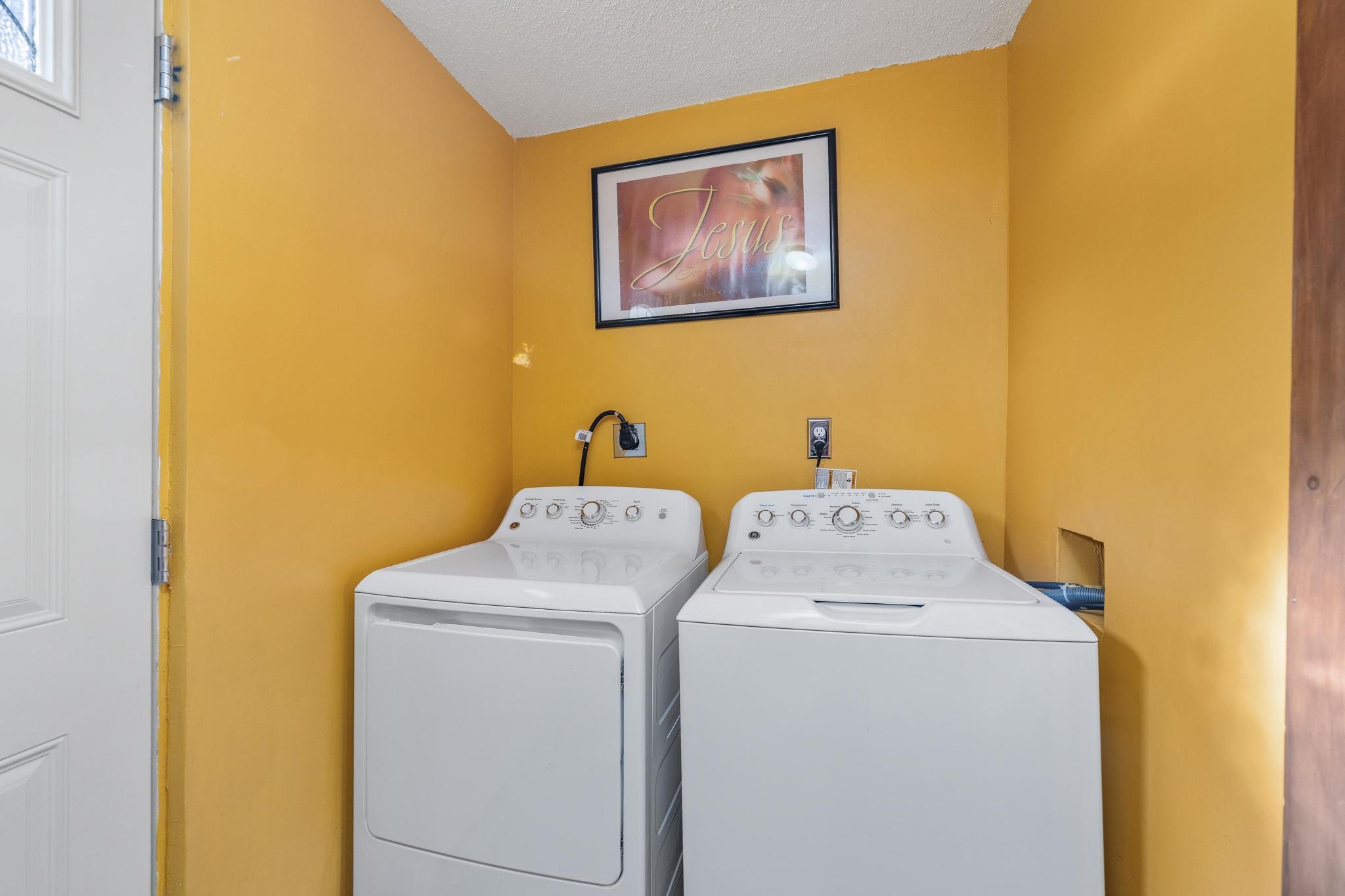 1856 N Park Place Wichita KS 67203