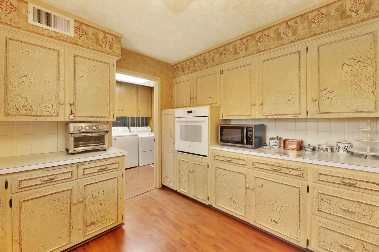 673 N Broadmoor Avenue Wichita KS 67206