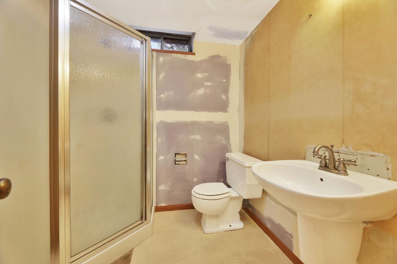 673 N Broadmoor Avenue Wichita KS 67206