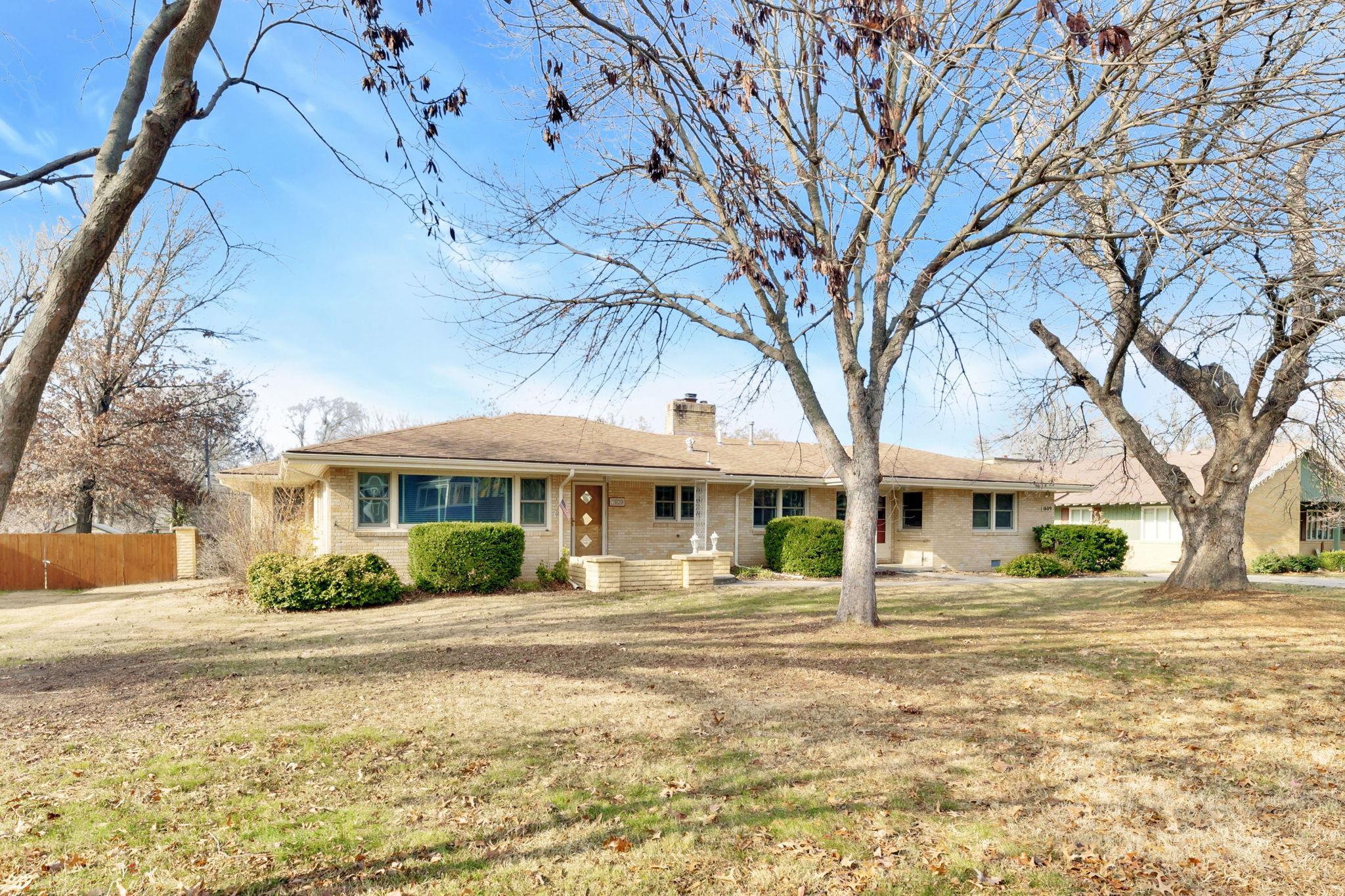 1609 Highland Drive Augusta KS 67010