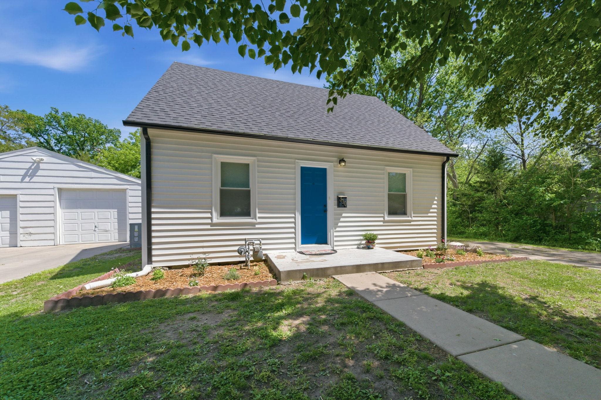 310 N Park Avenue Valley Center KS 67147