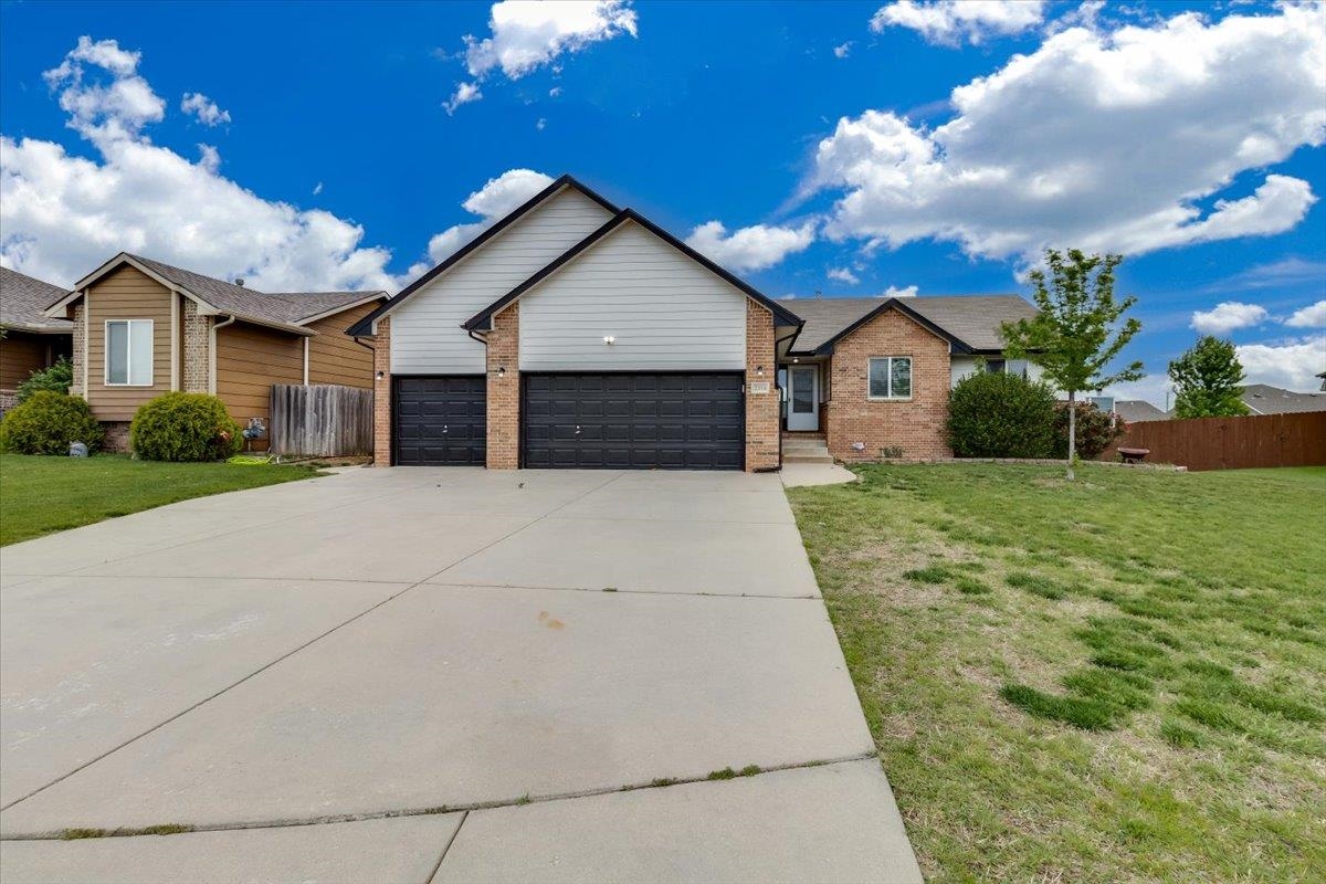 2314 S Limuel Circle Wichita KS 67235