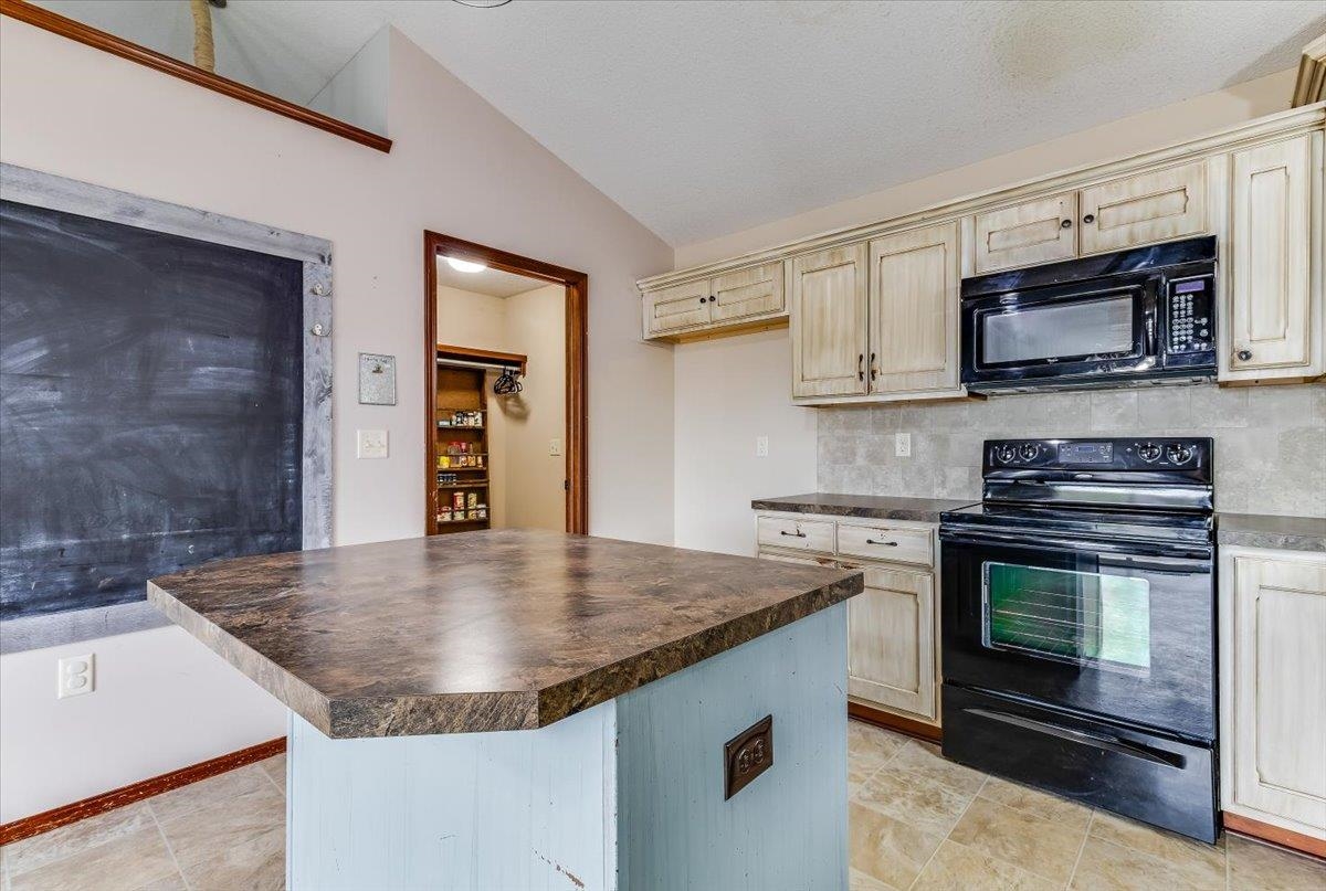 2314 S Limuel Circle Wichita KS 67235