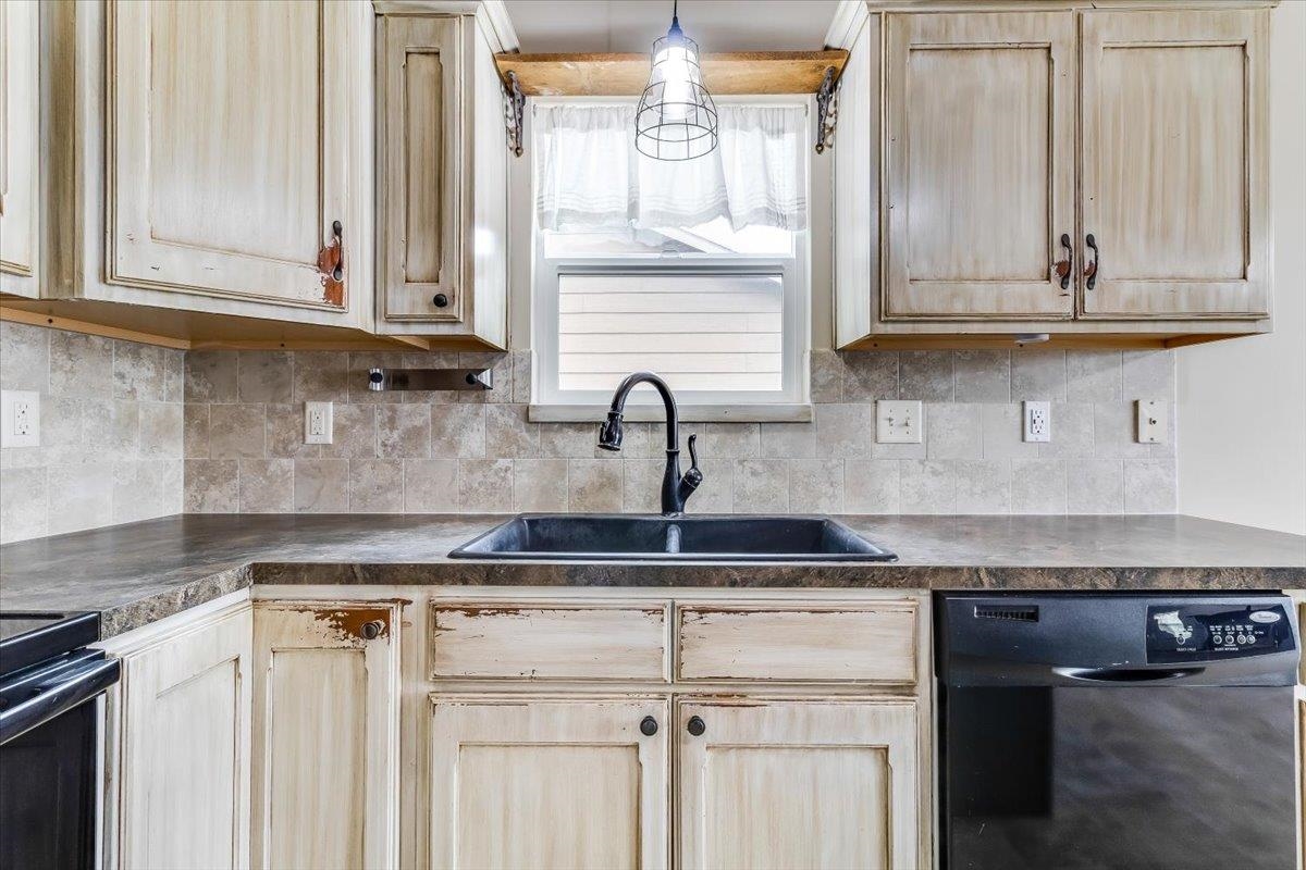 2314 S Limuel Circle Wichita KS 67235