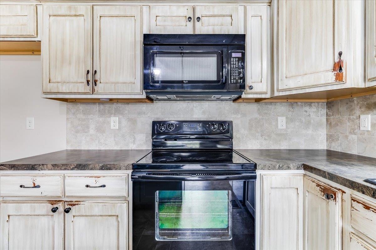 2314 S Limuel Circle Wichita KS 67235
