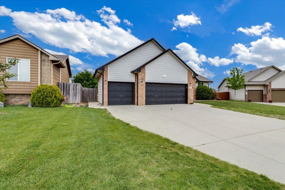 2314 S Limuel Circle Wichita KS 67235