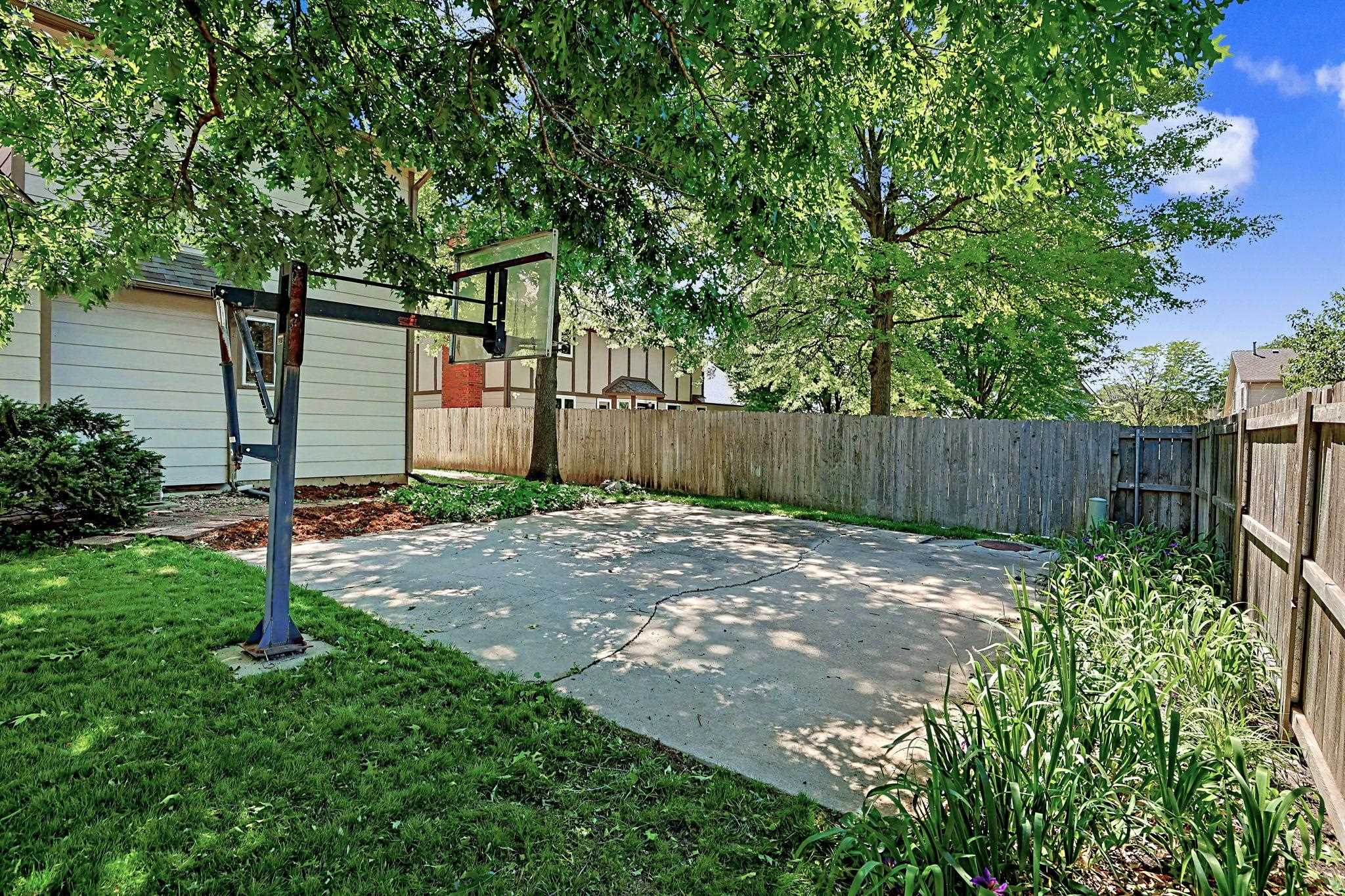 7320 E Oxford Wichita KS 67226