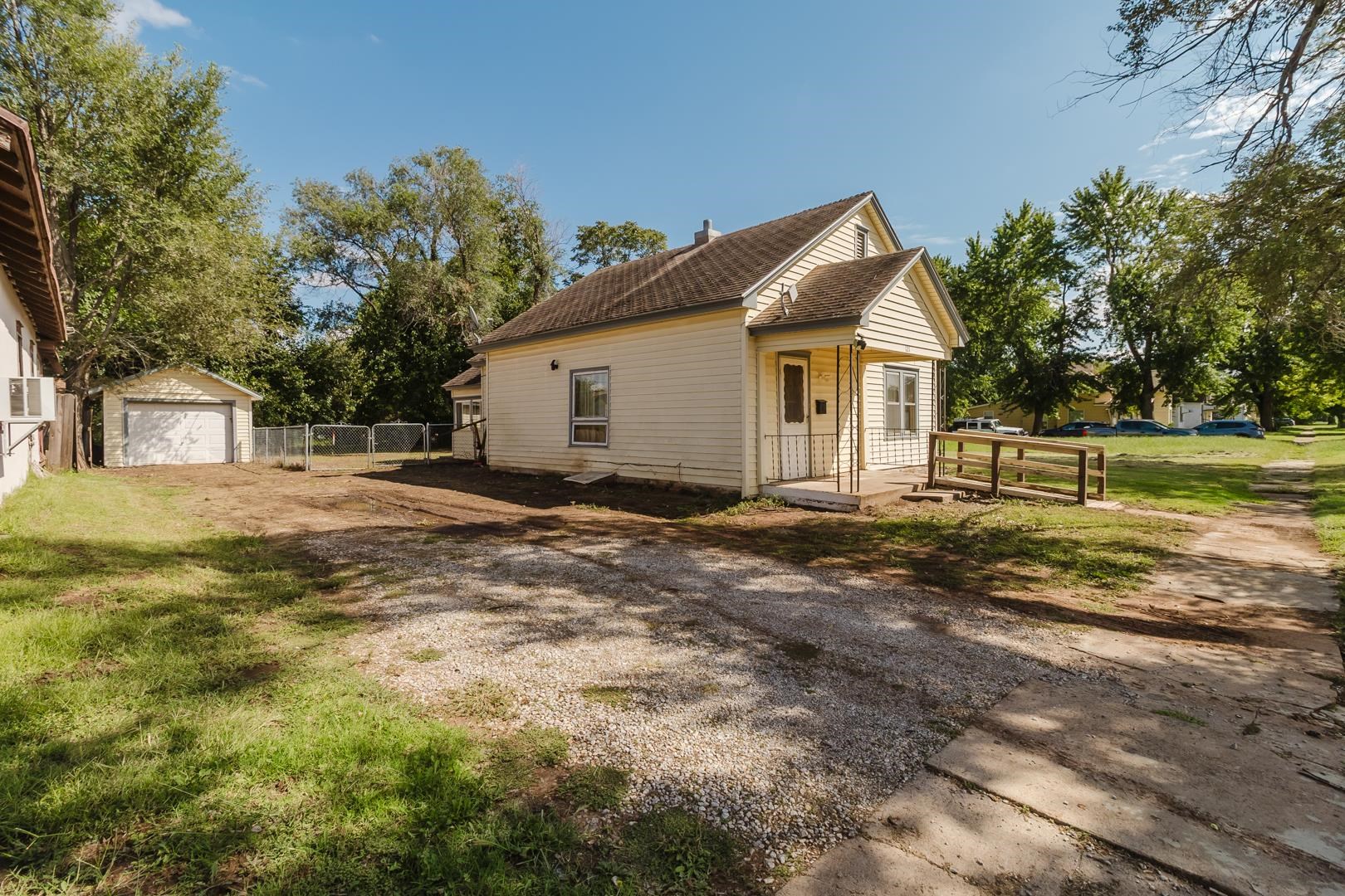 121 S Lincoln Avenue Anthony KS 67003