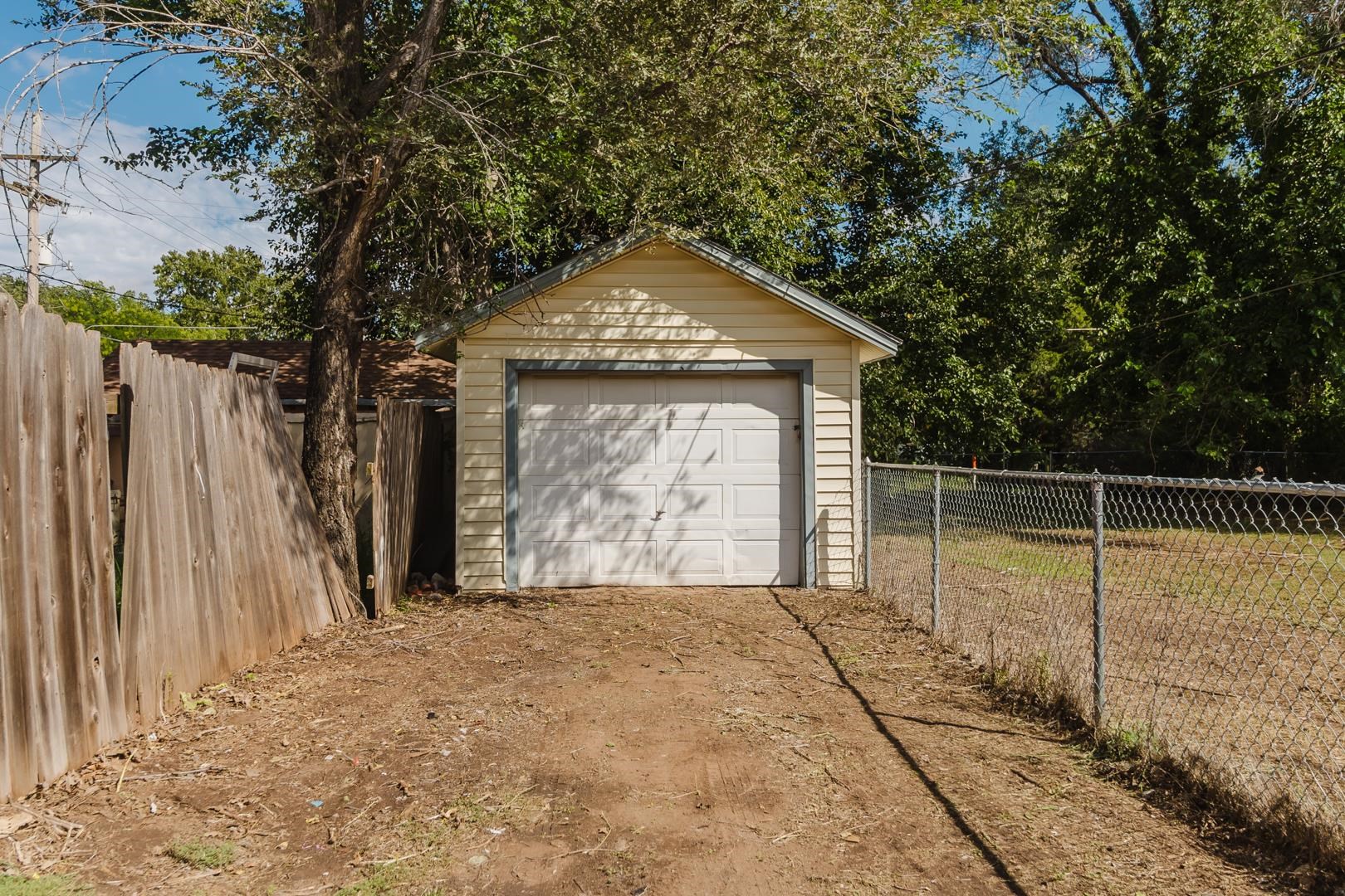 121 S Lincoln Avenue Anthony KS 67003