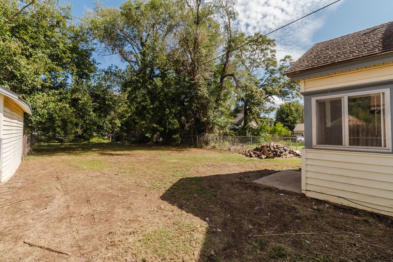 121 S Lincoln Avenue Anthony KS 67003