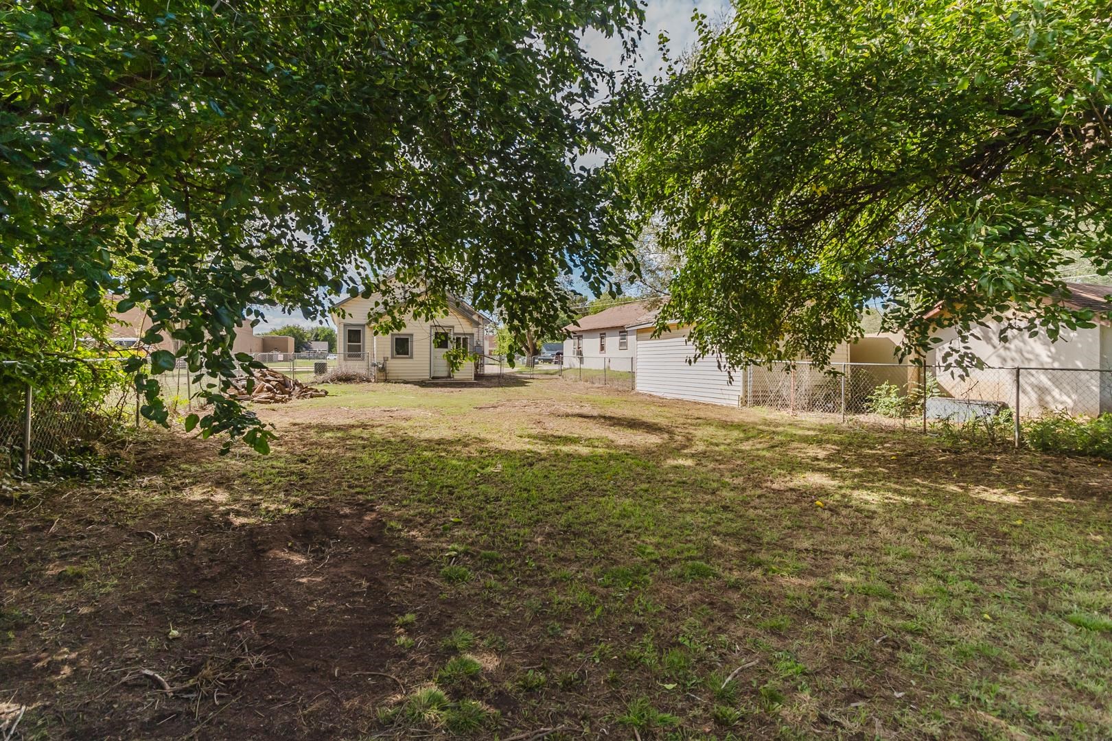 121 S Lincoln Avenue Anthony KS 67003